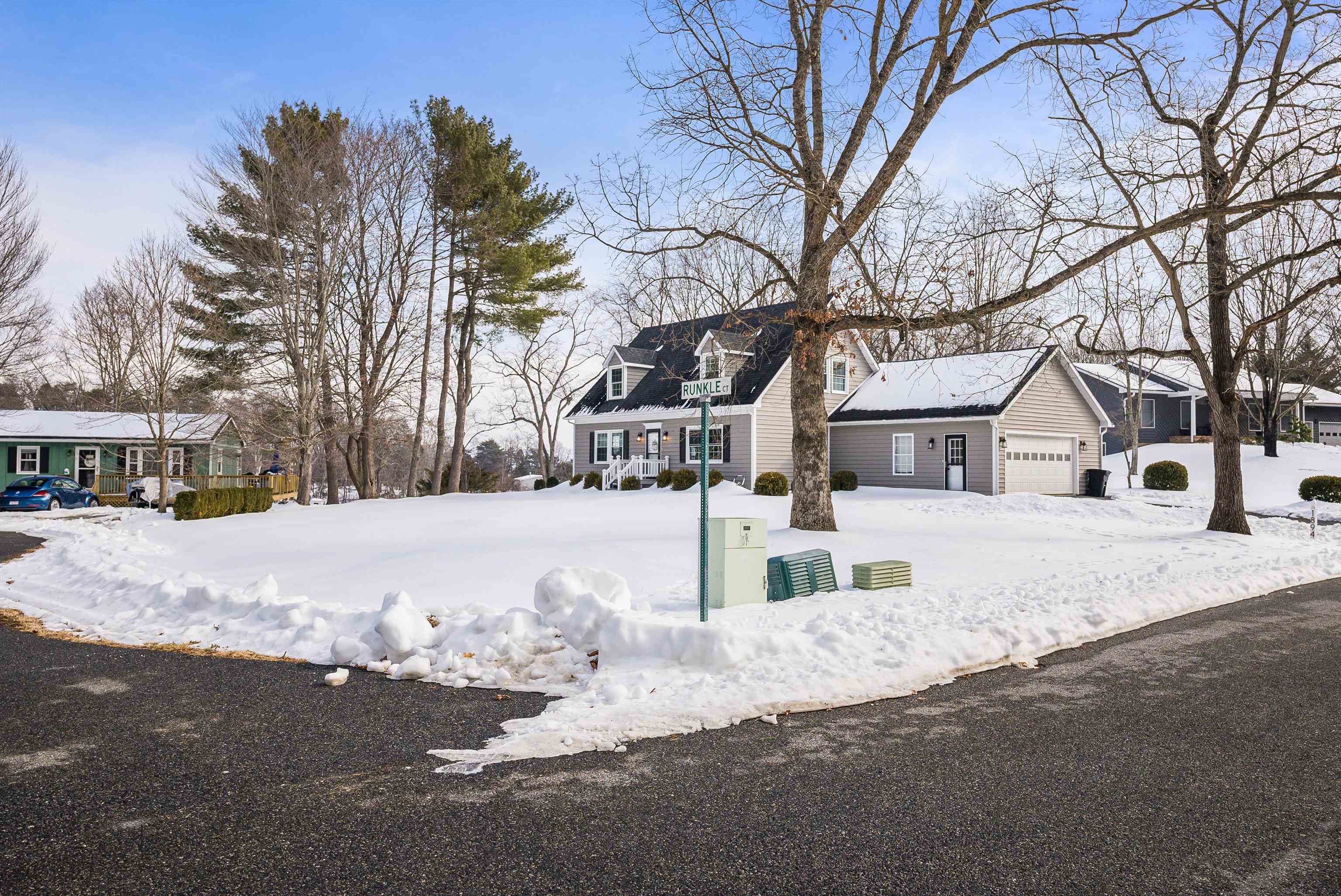 1894 HAWKSBILL RD