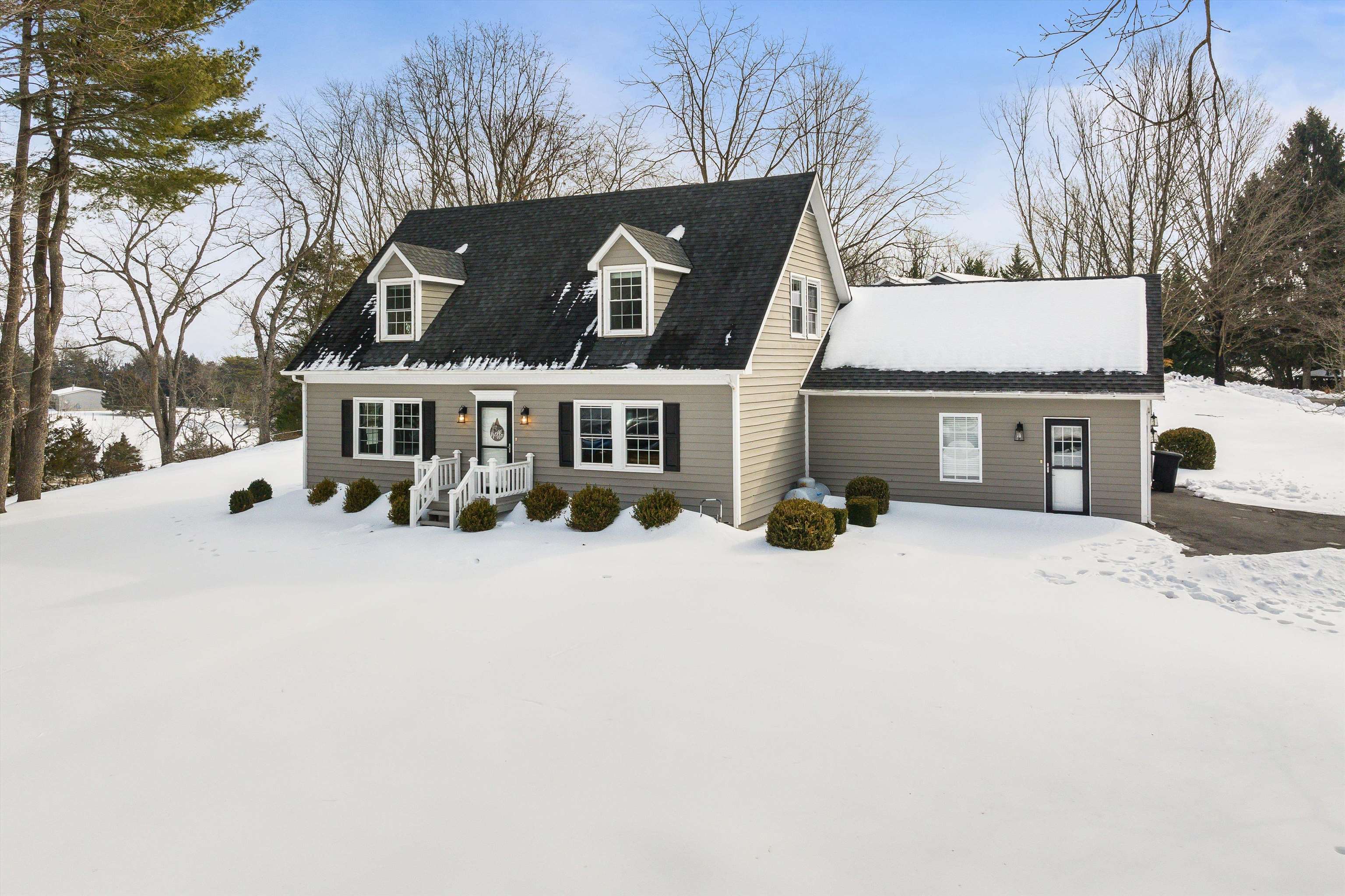 1894 HAWKSBILL RD