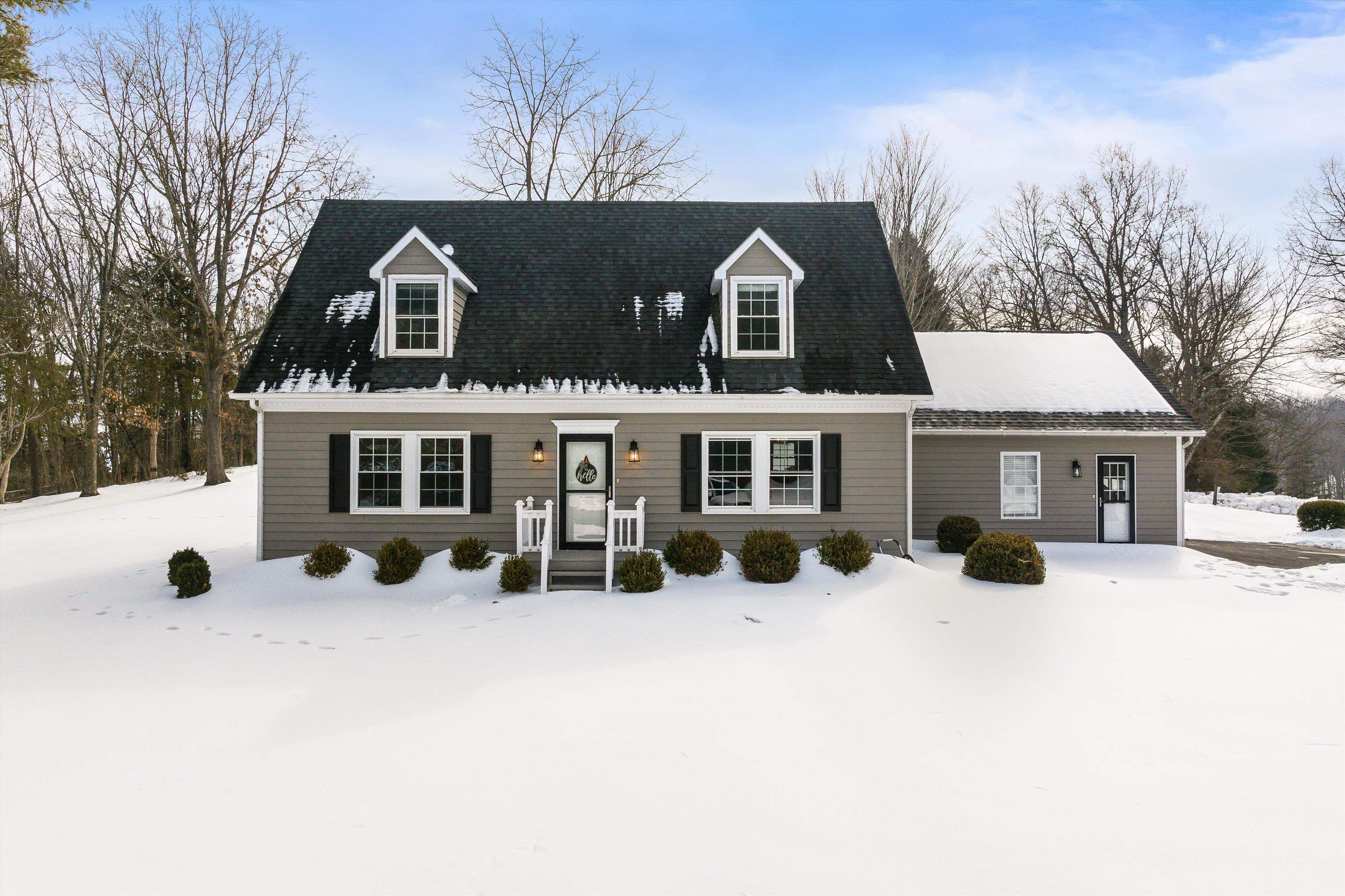 1894 HAWKSBILL RD
