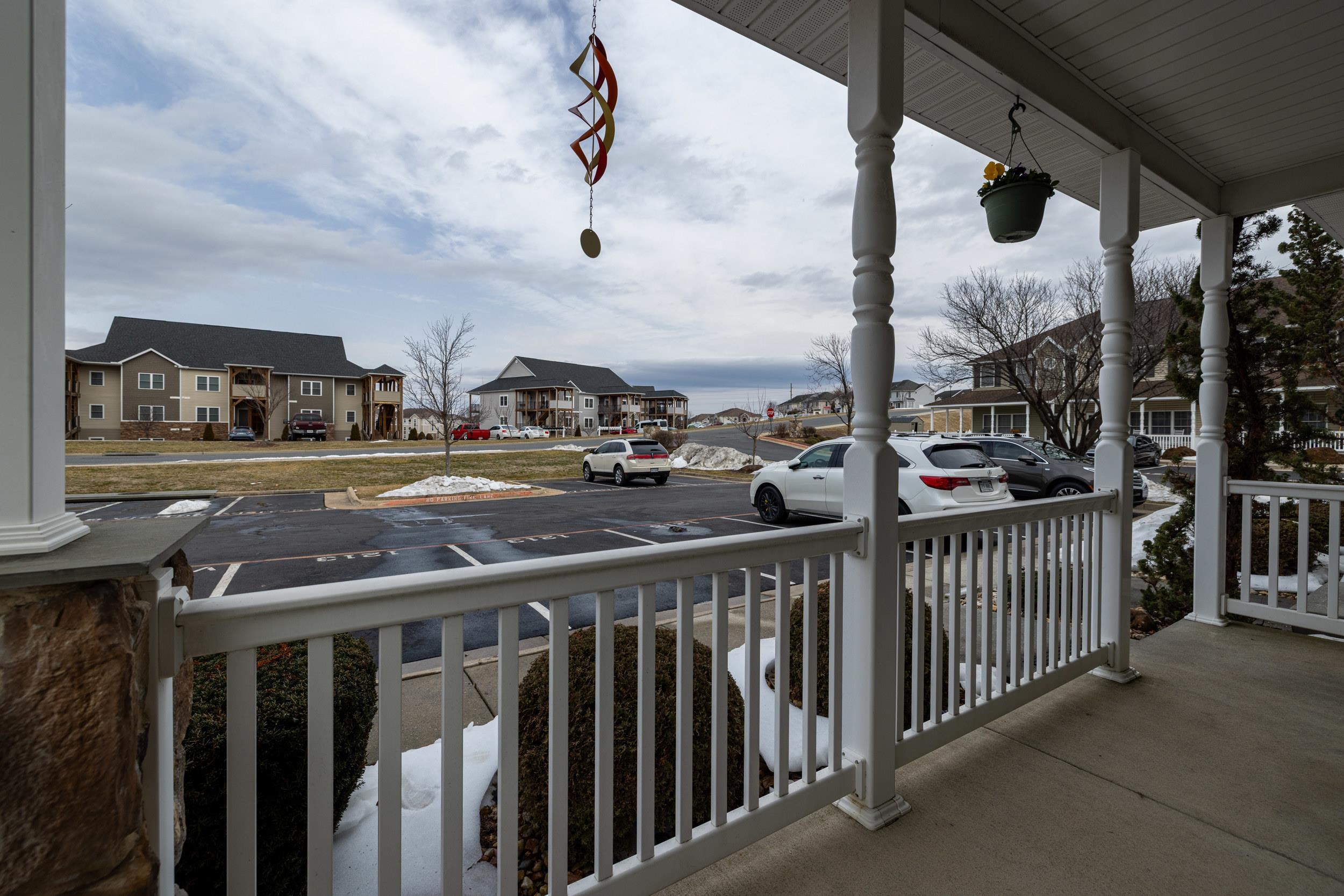 1213 SETTLERS LN