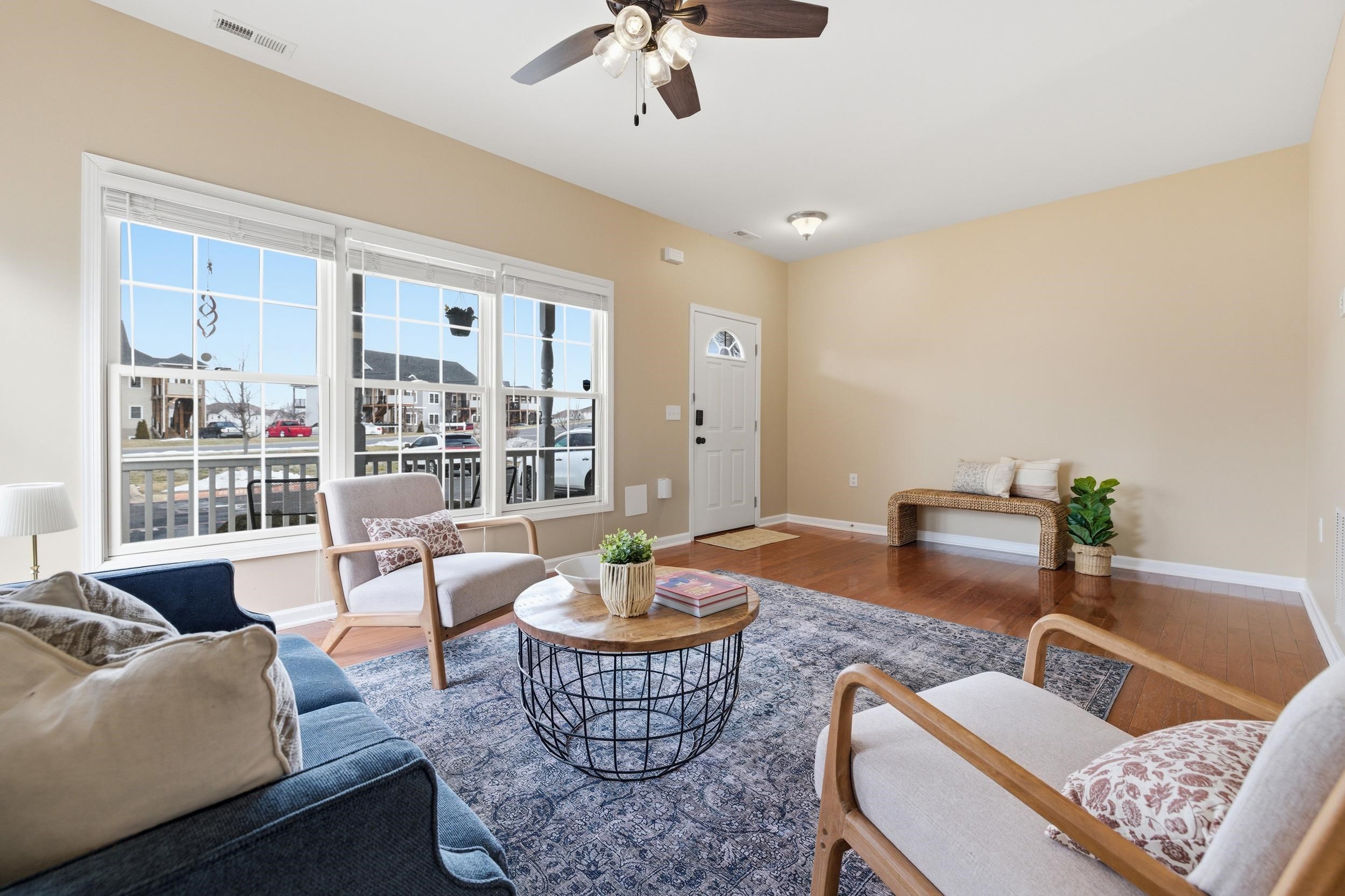1213 SETTLERS LN