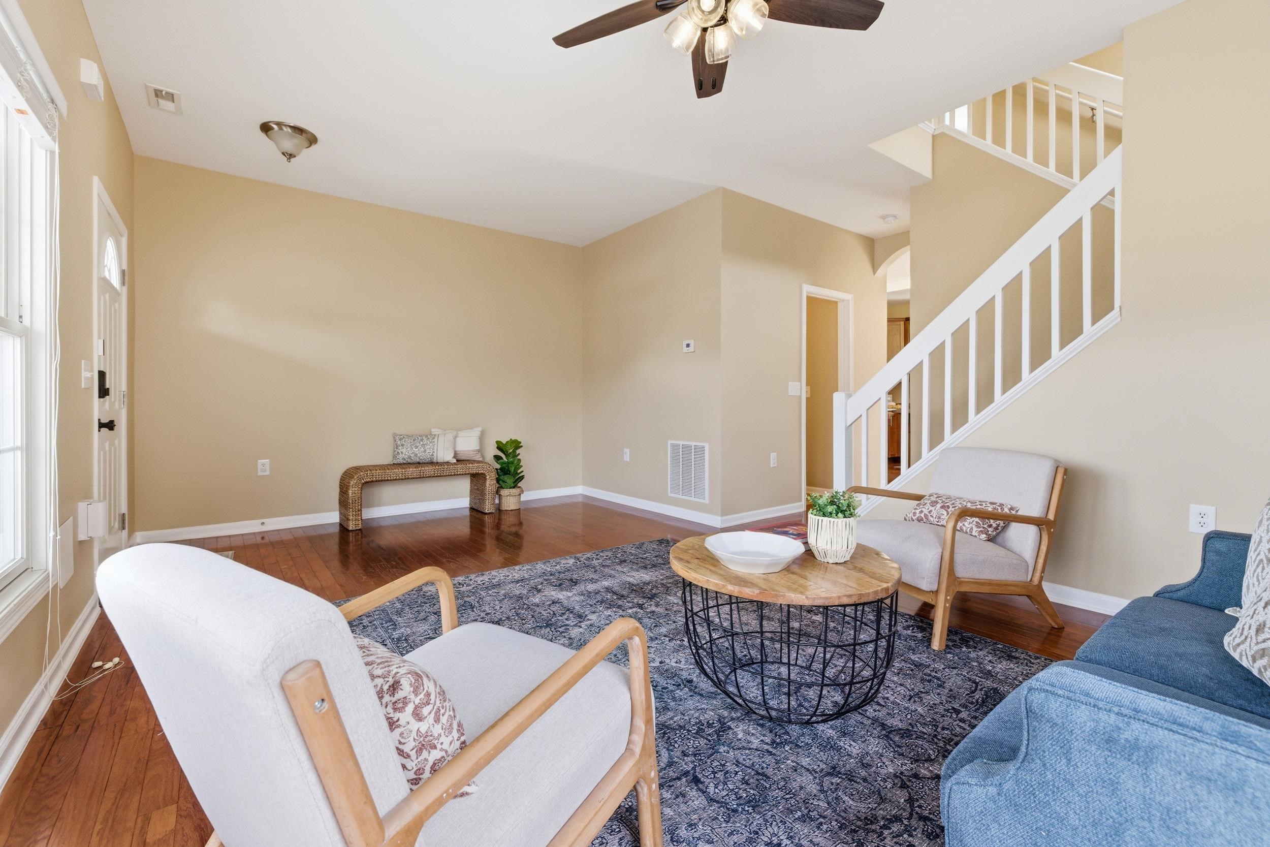 1213 SETTLERS LN