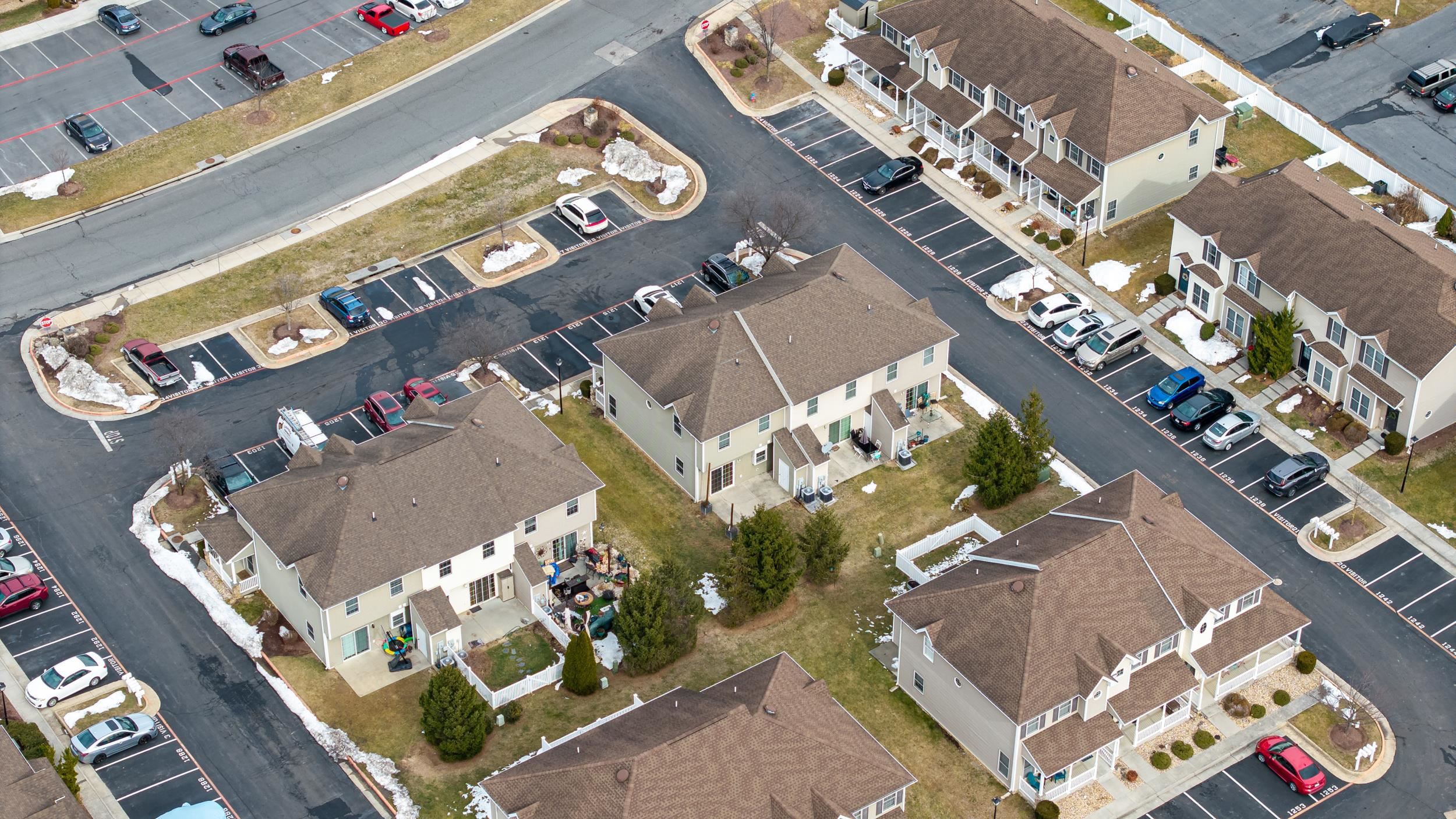 1213 SETTLERS LN