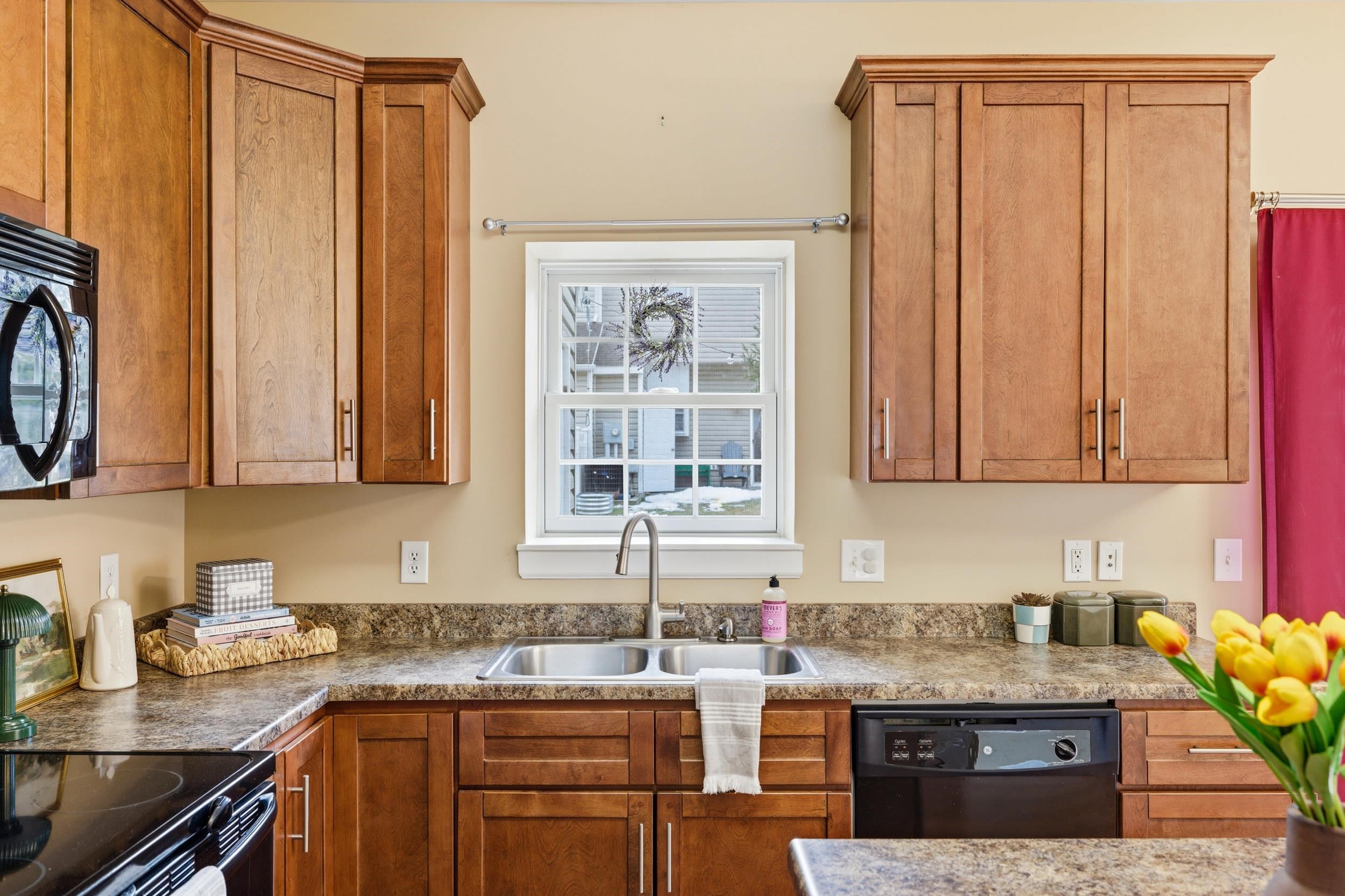 1213 SETTLERS LN