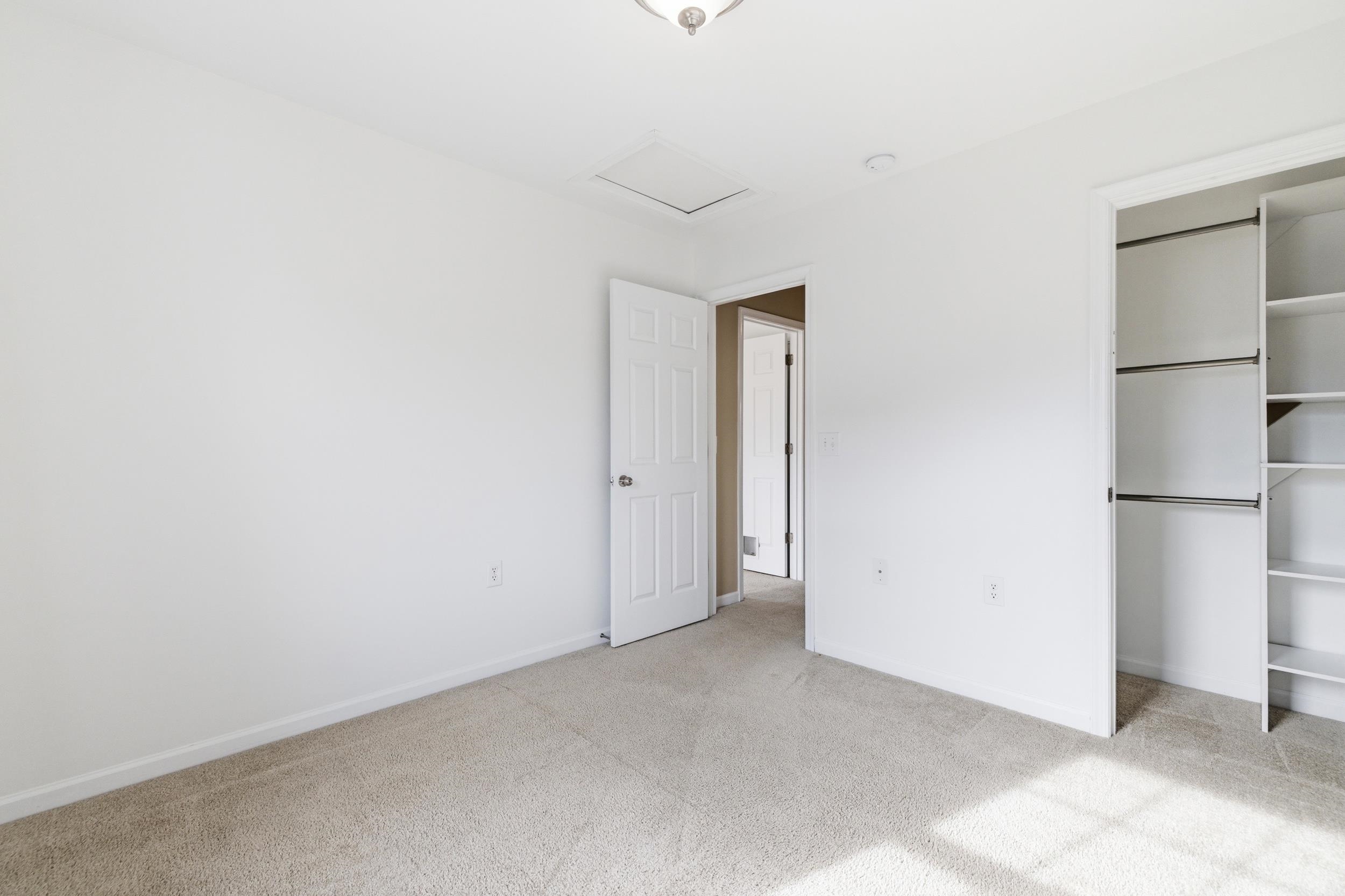 1213 SETTLERS LN
