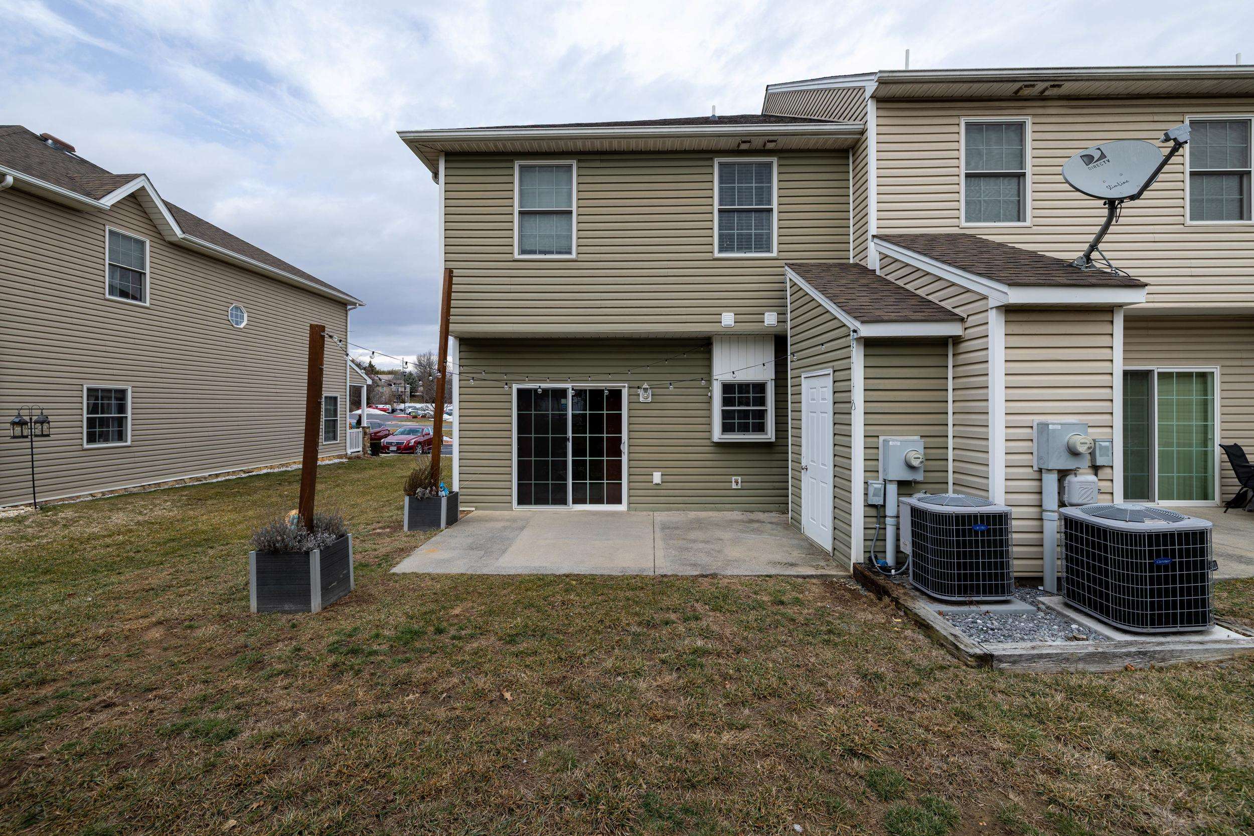 1213 SETTLERS LN