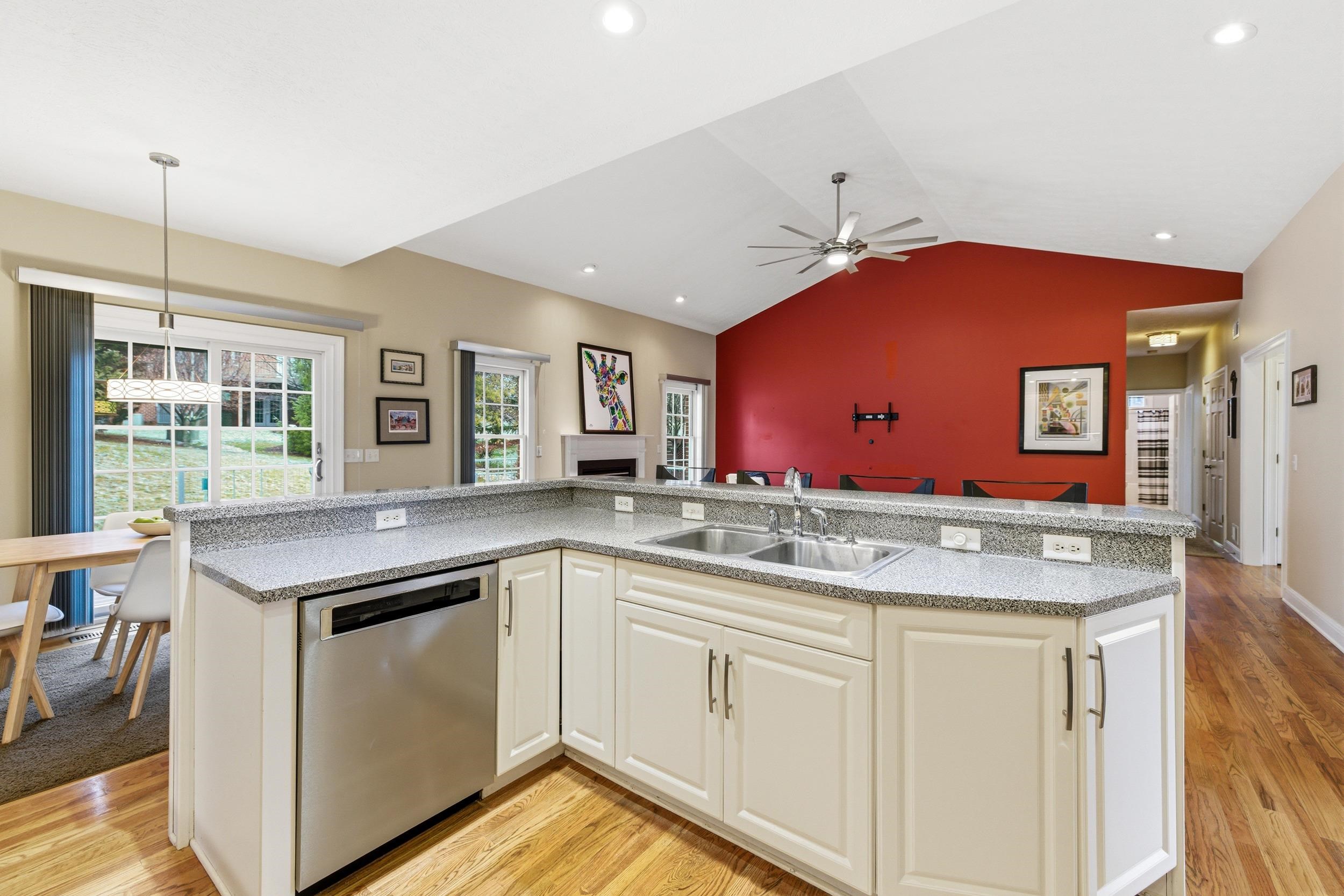 3207 BARRINGTON DR