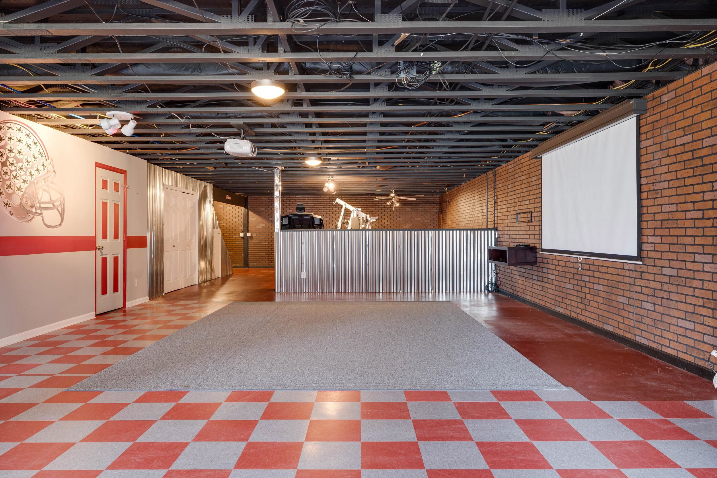 3207 BARRINGTON DR