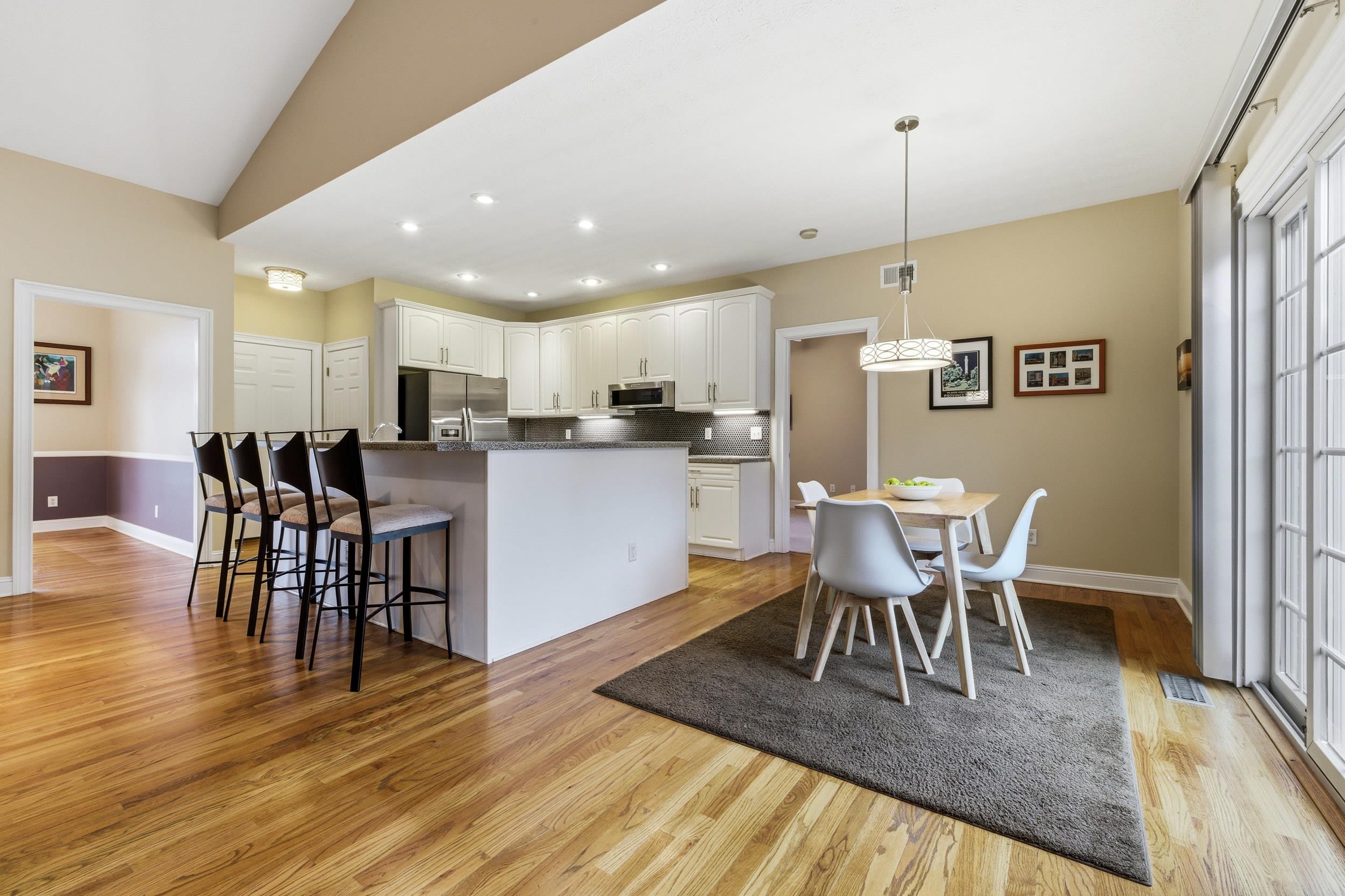 3207 BARRINGTON DR