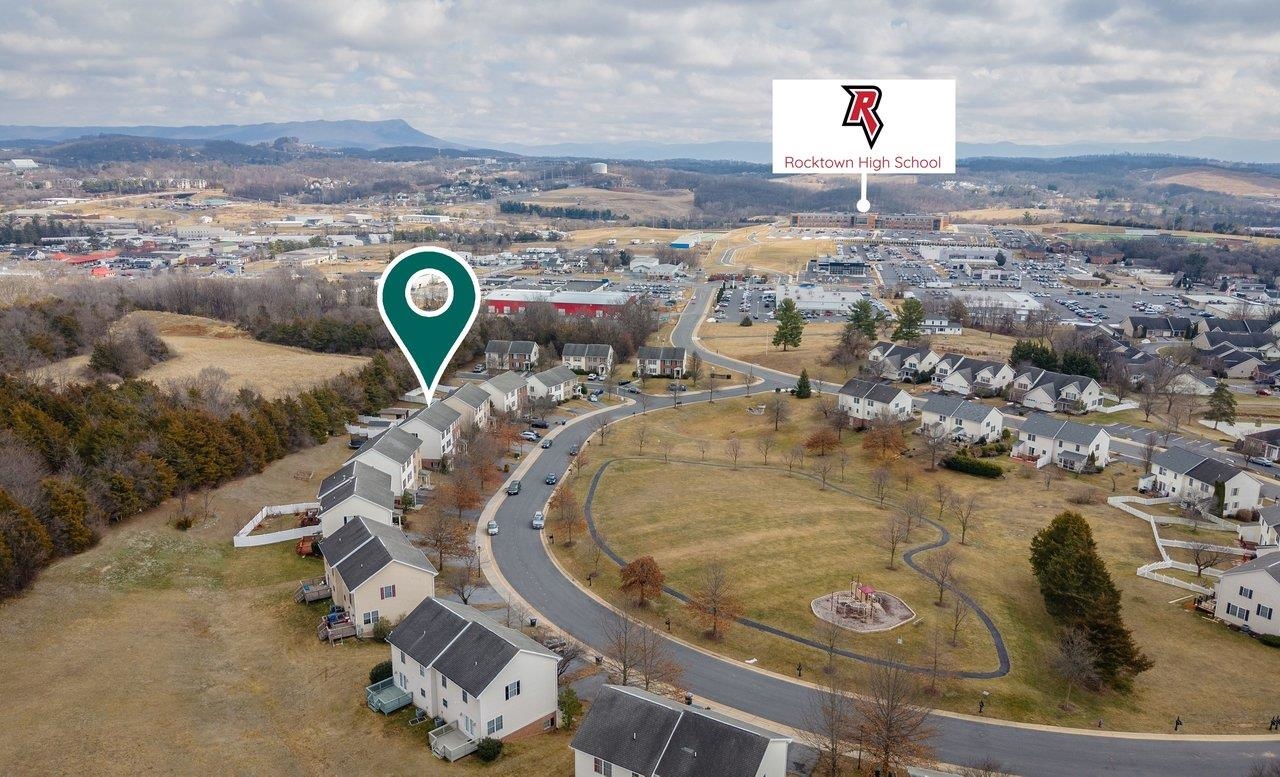 573 POINTE DR