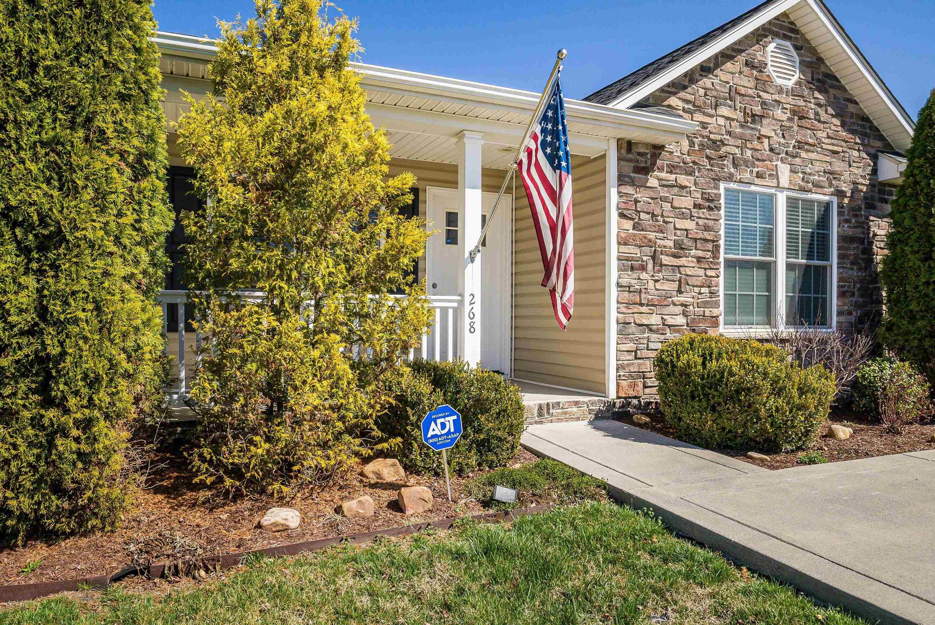 268 DYLAN CIR