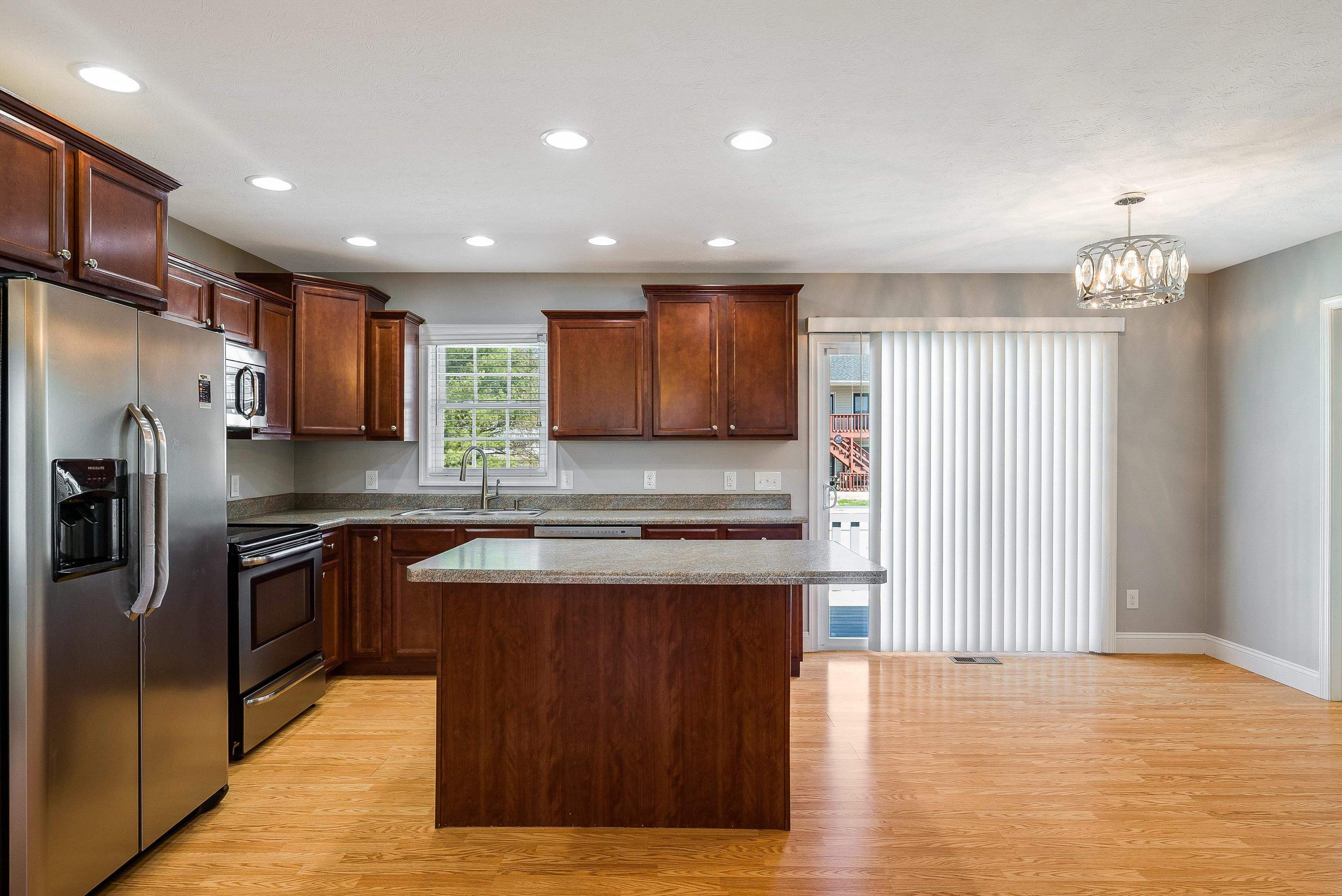 268 DYLAN CIR