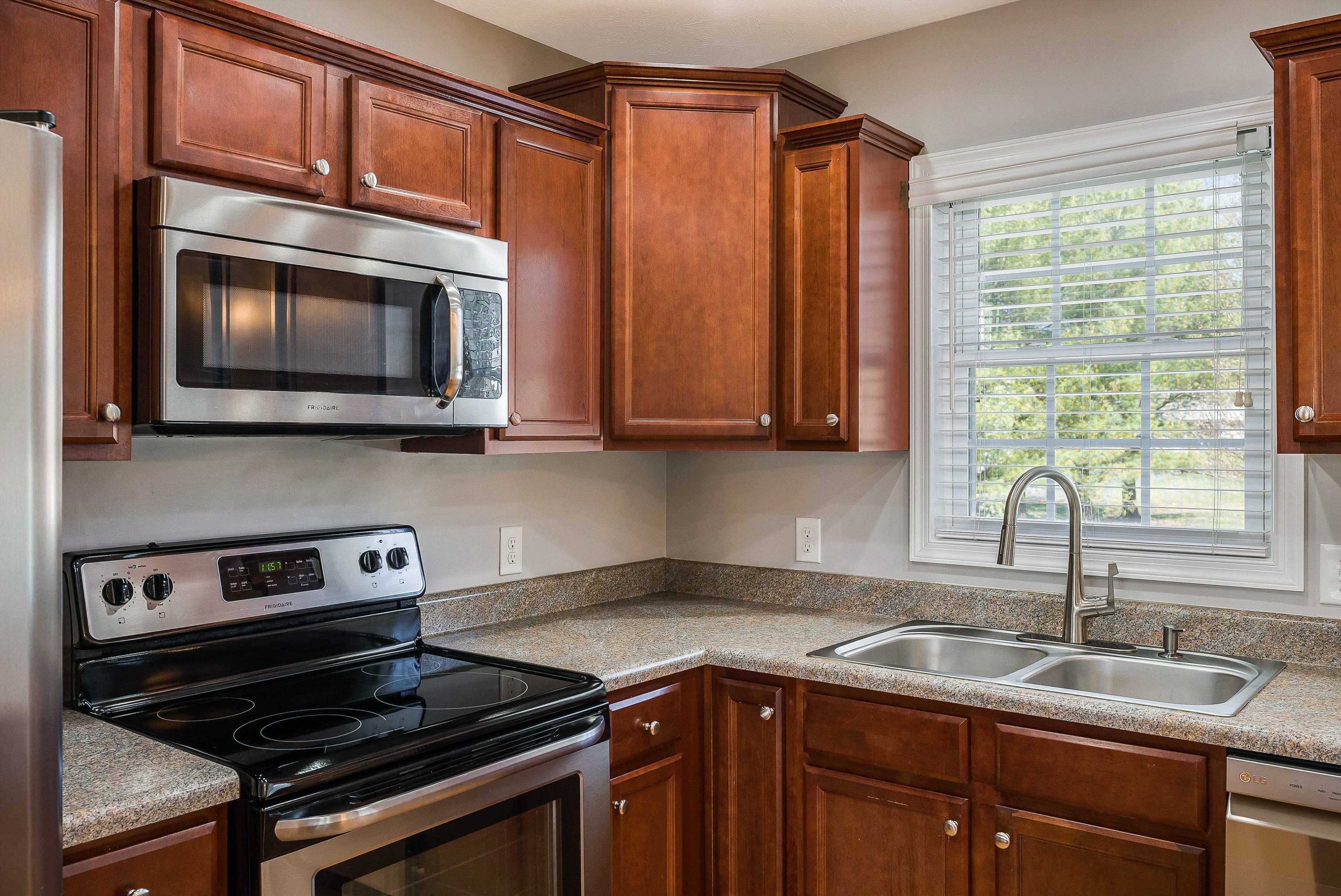 268 DYLAN CIR