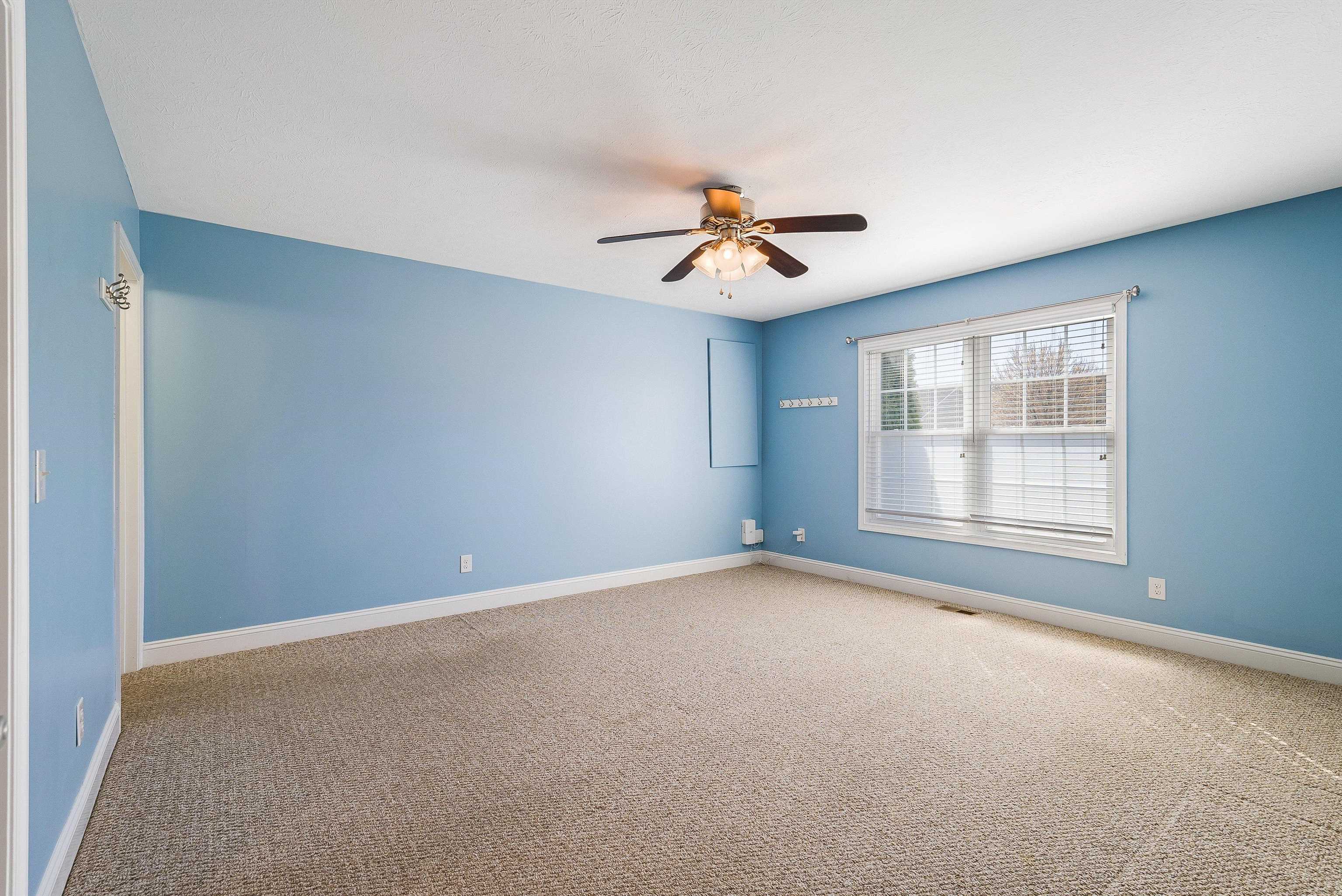 268 DYLAN CIR
