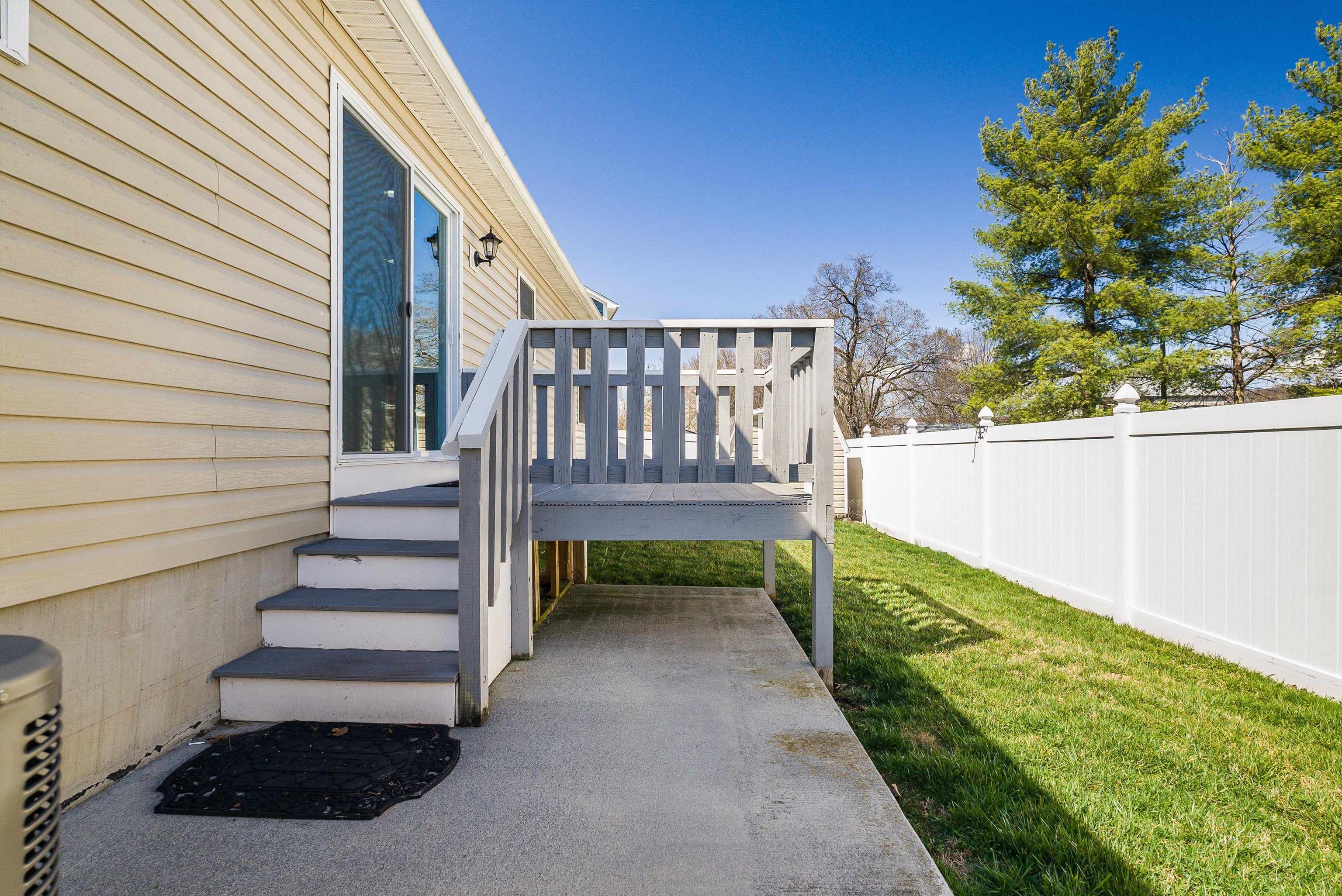 268 DYLAN CIR