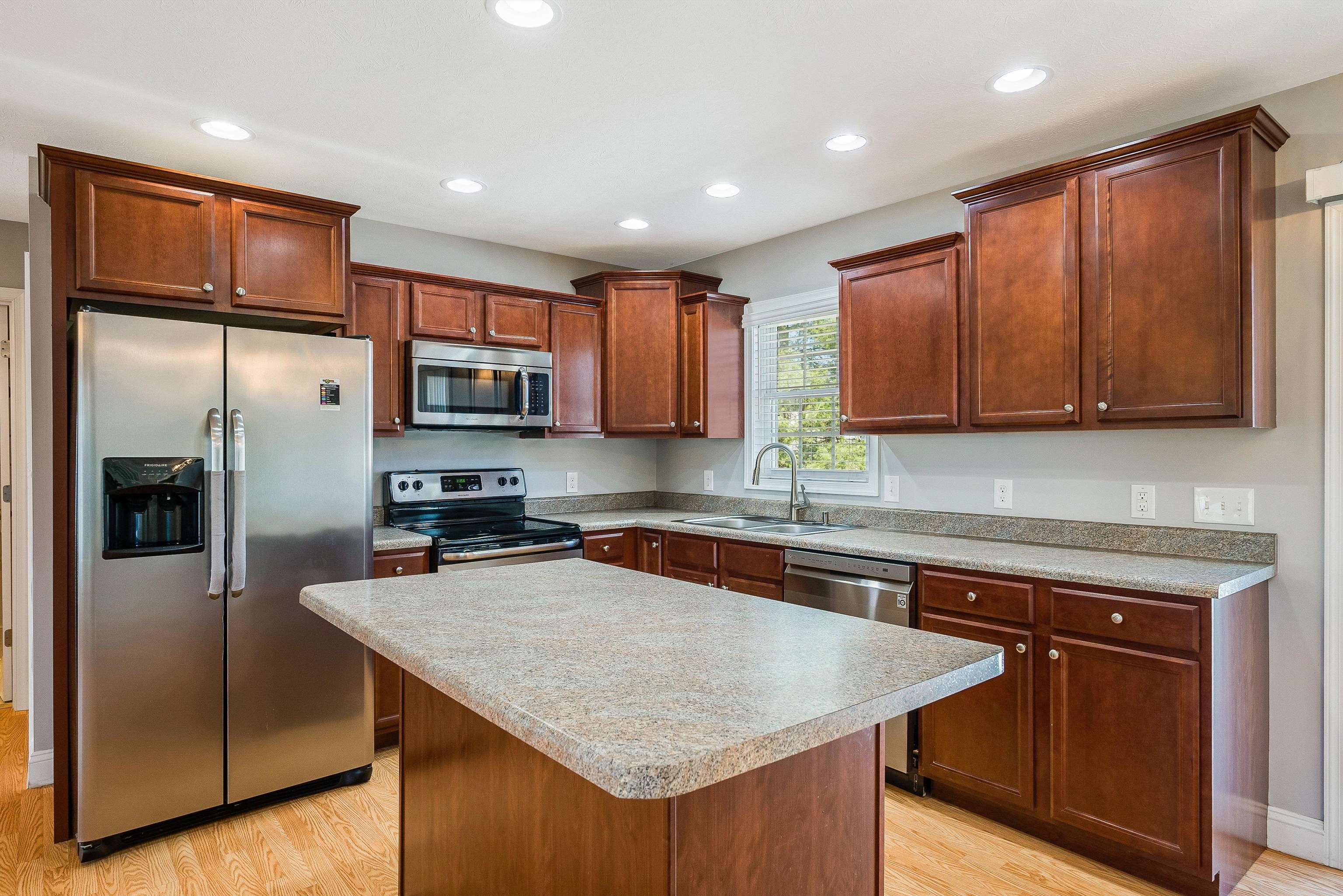 268 DYLAN CIR