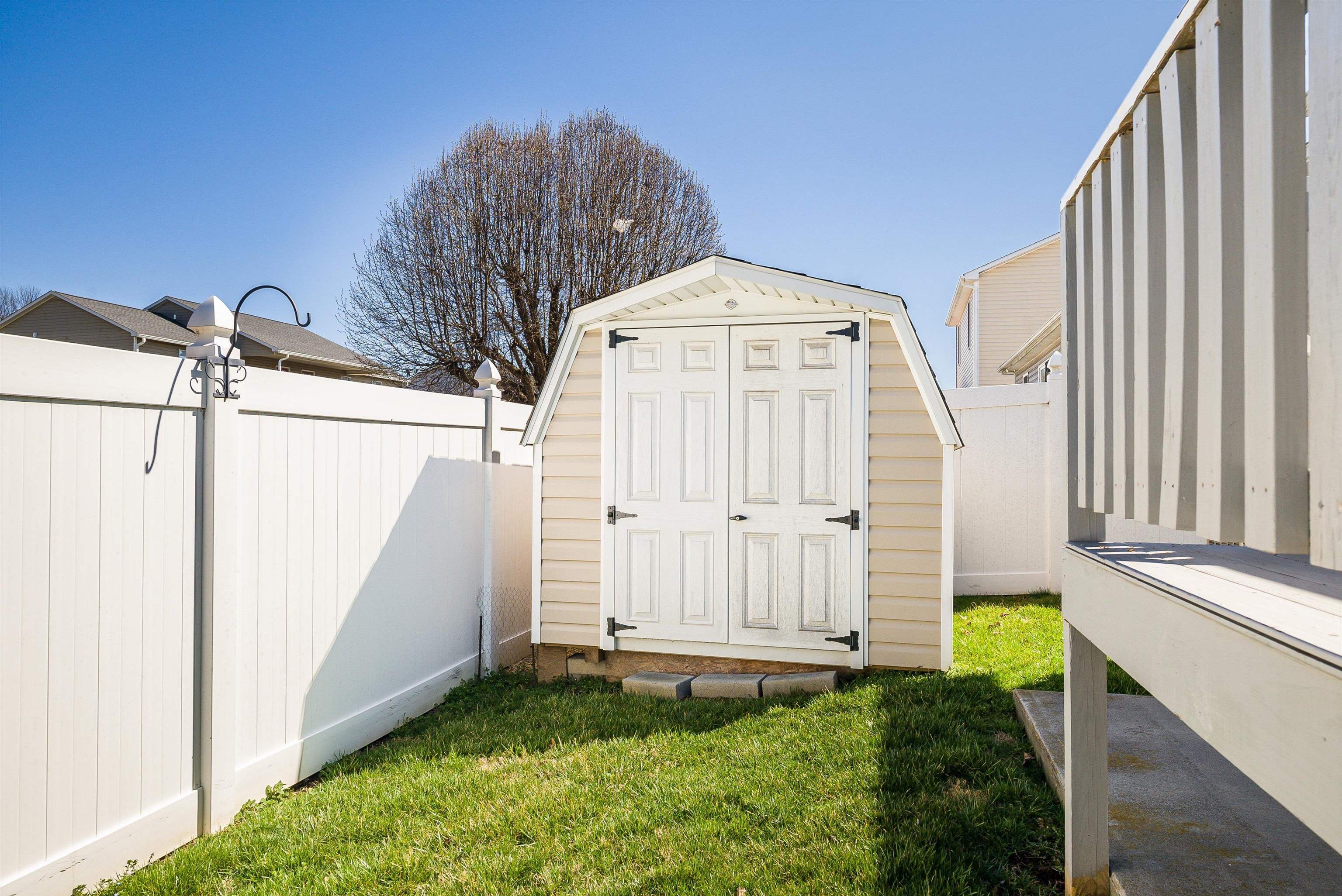268 DYLAN CIR