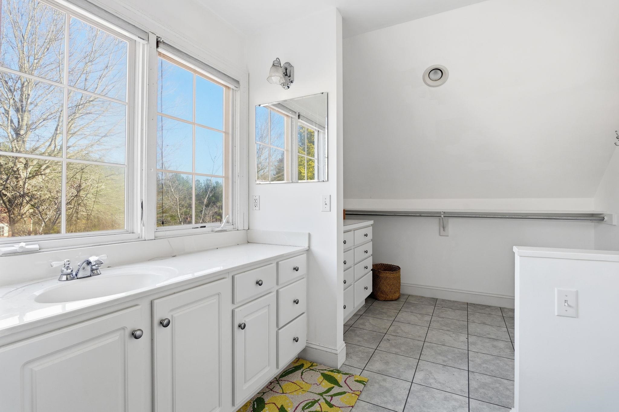 436 CHIMNEY ROCK RD