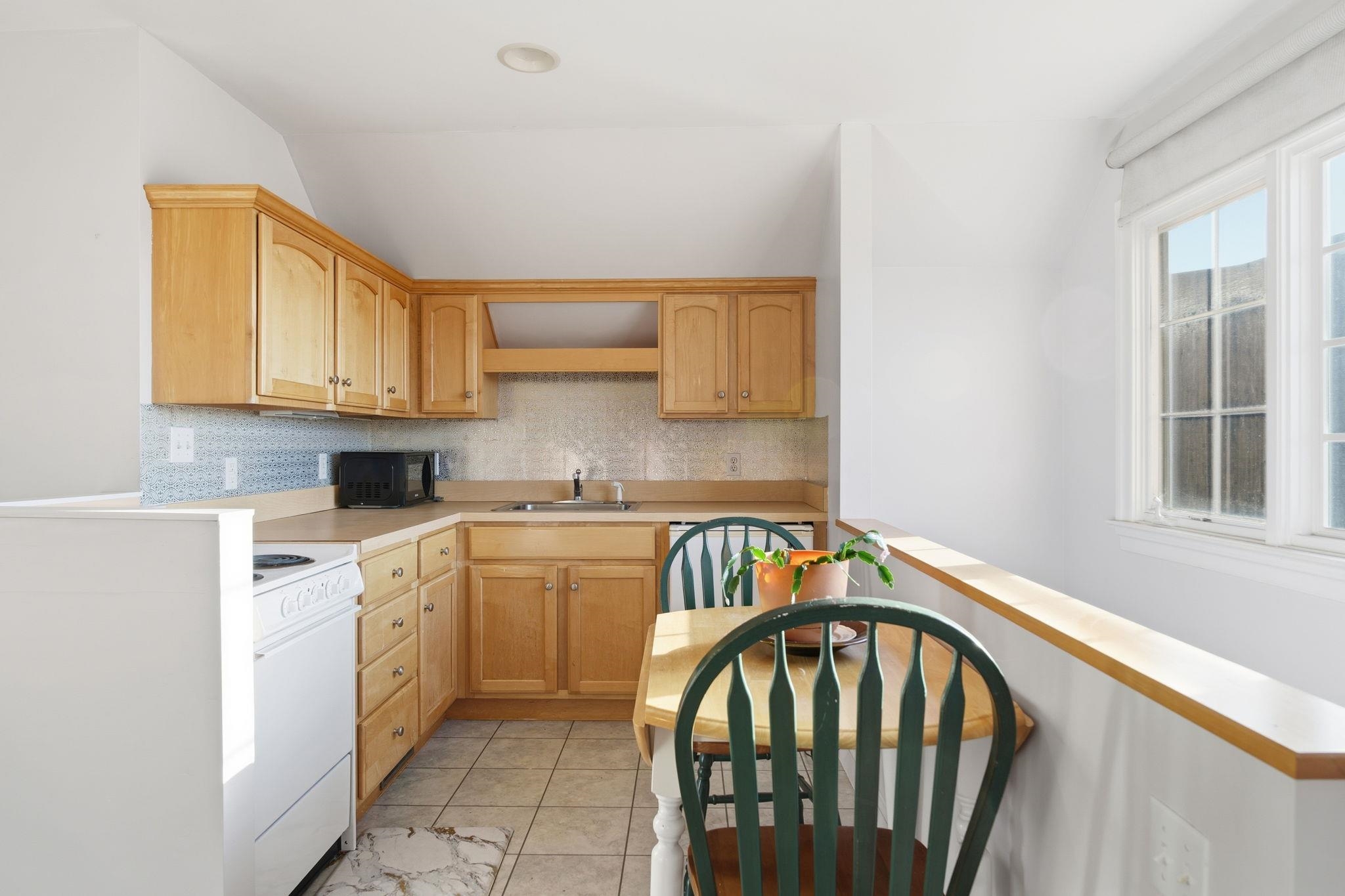 436 CHIMNEY ROCK RD