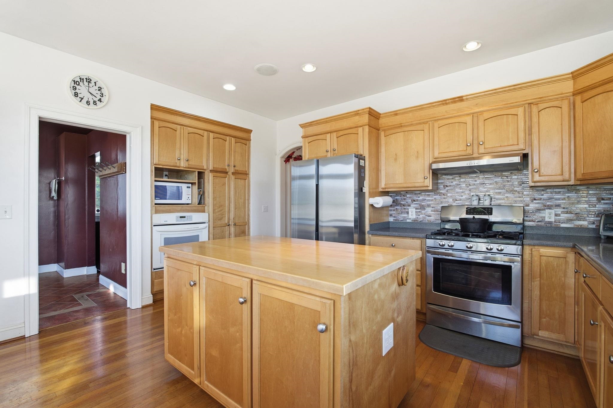 436 CHIMNEY ROCK RD