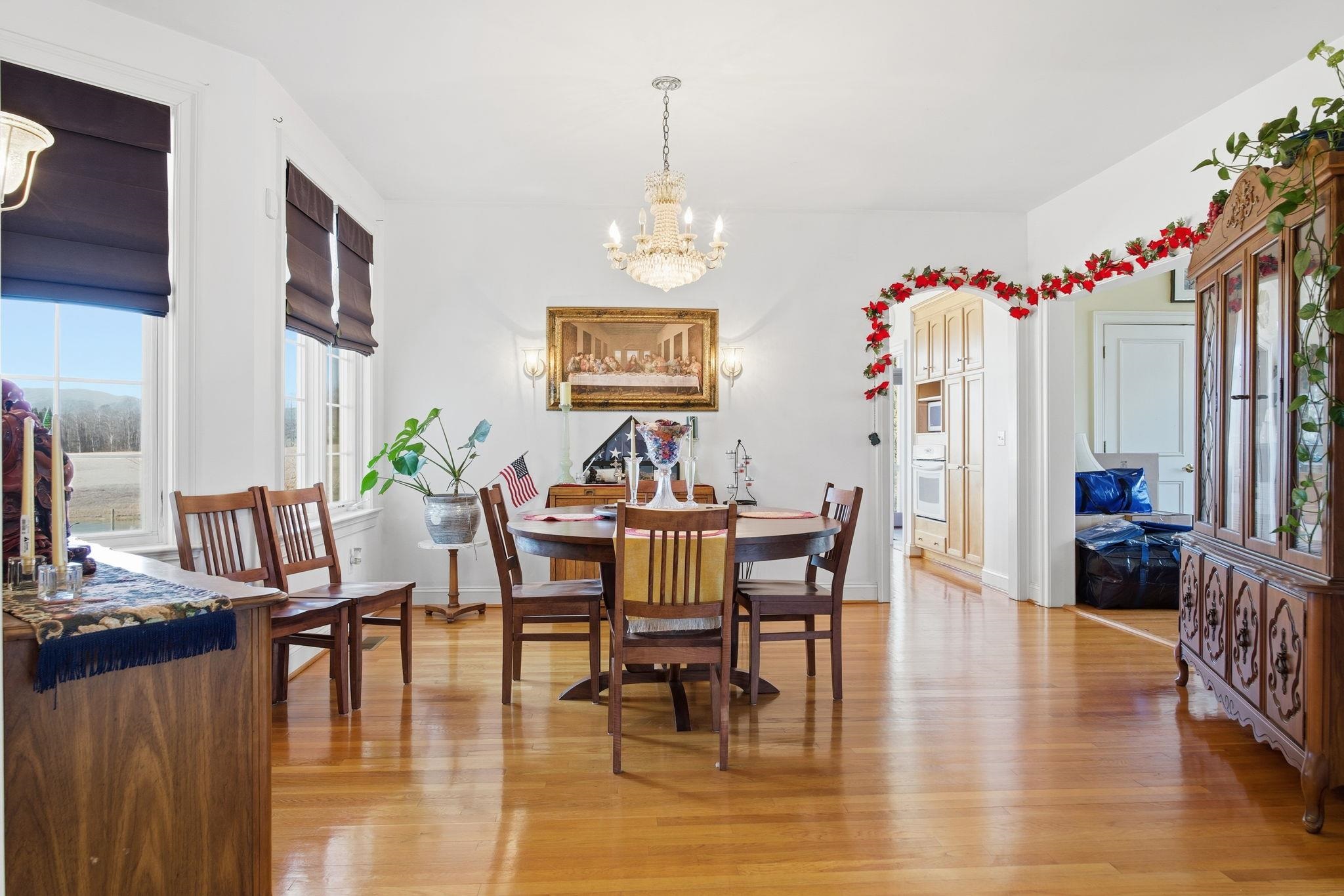 436 CHIMNEY ROCK RD