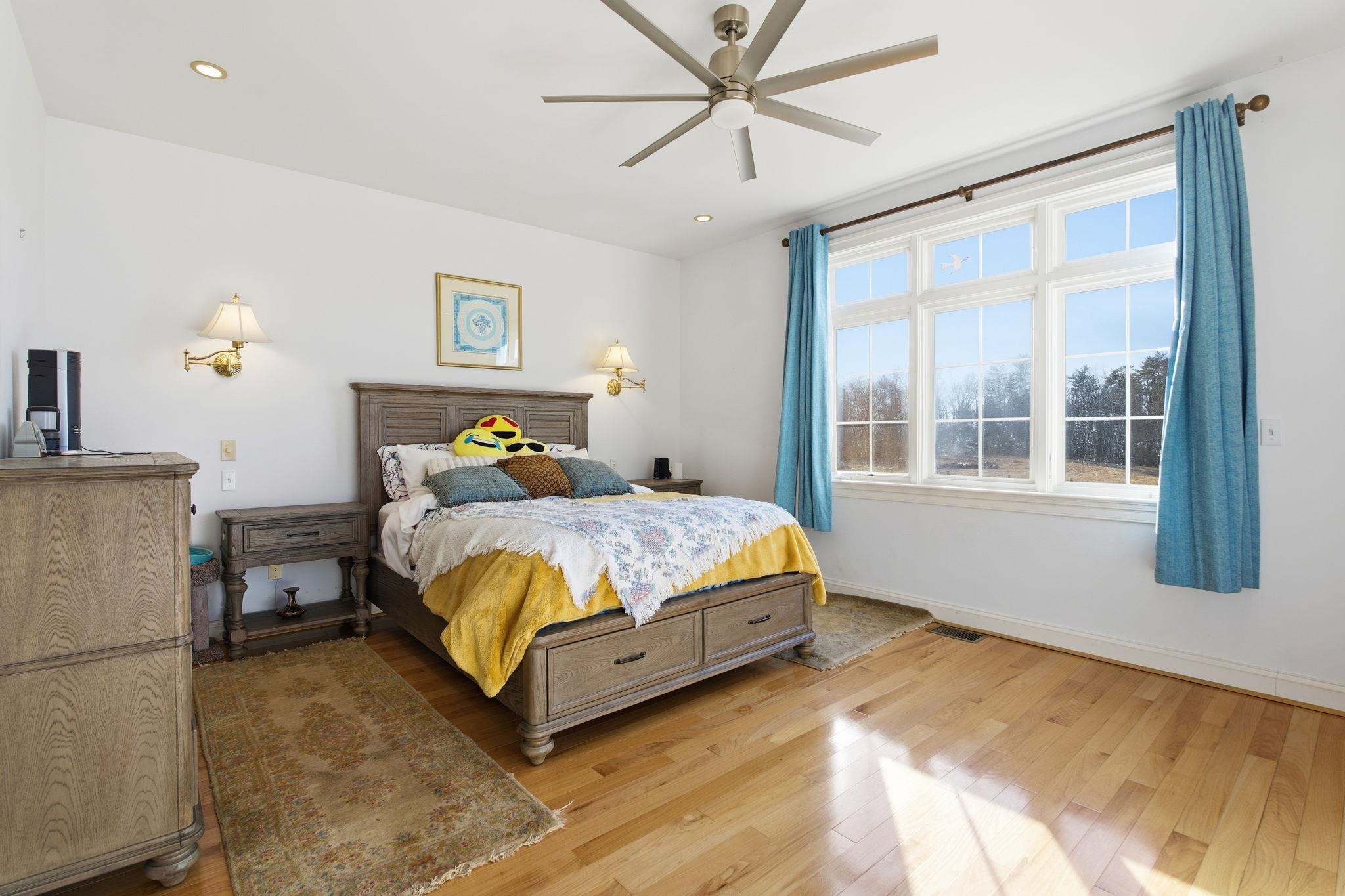 436 CHIMNEY ROCK RD