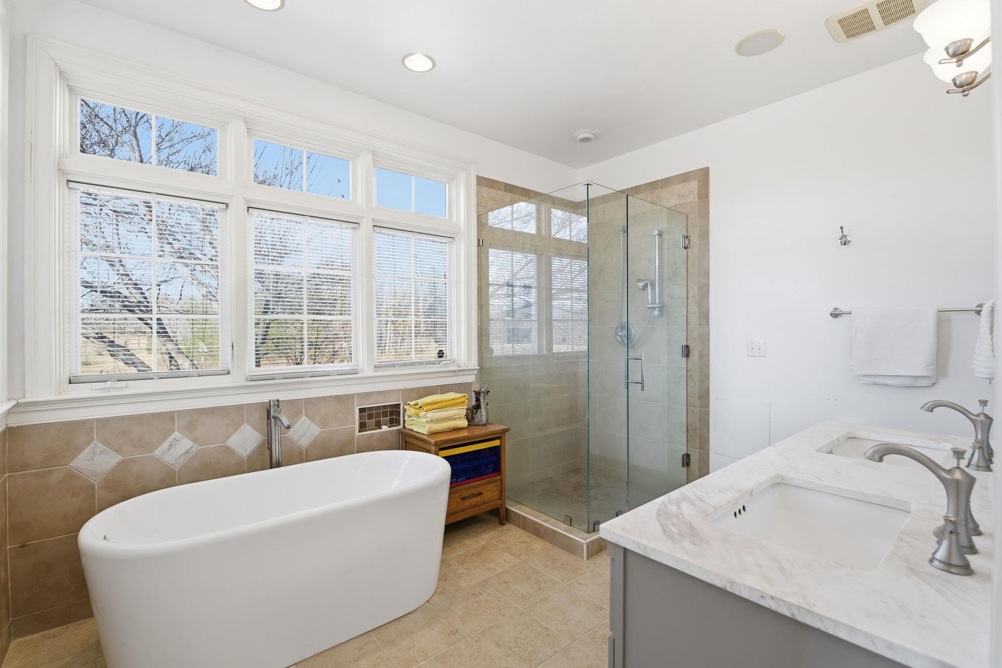 436 CHIMNEY ROCK RD