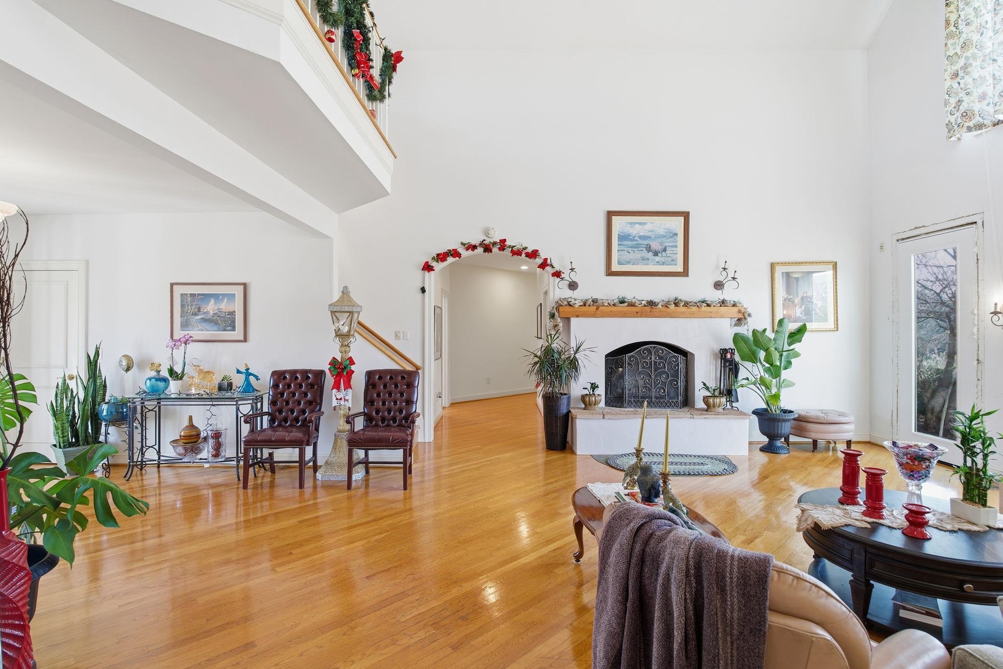 436 CHIMNEY ROCK RD