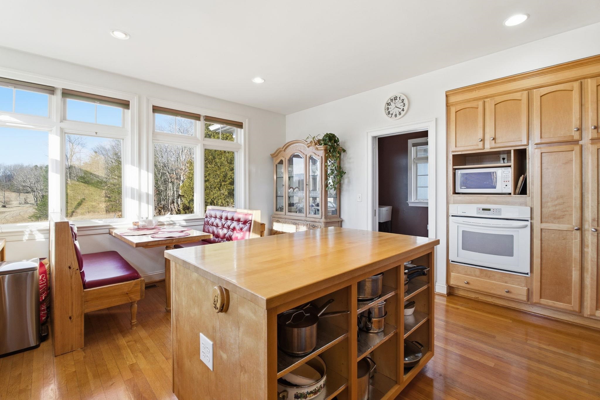 436 CHIMNEY ROCK RD