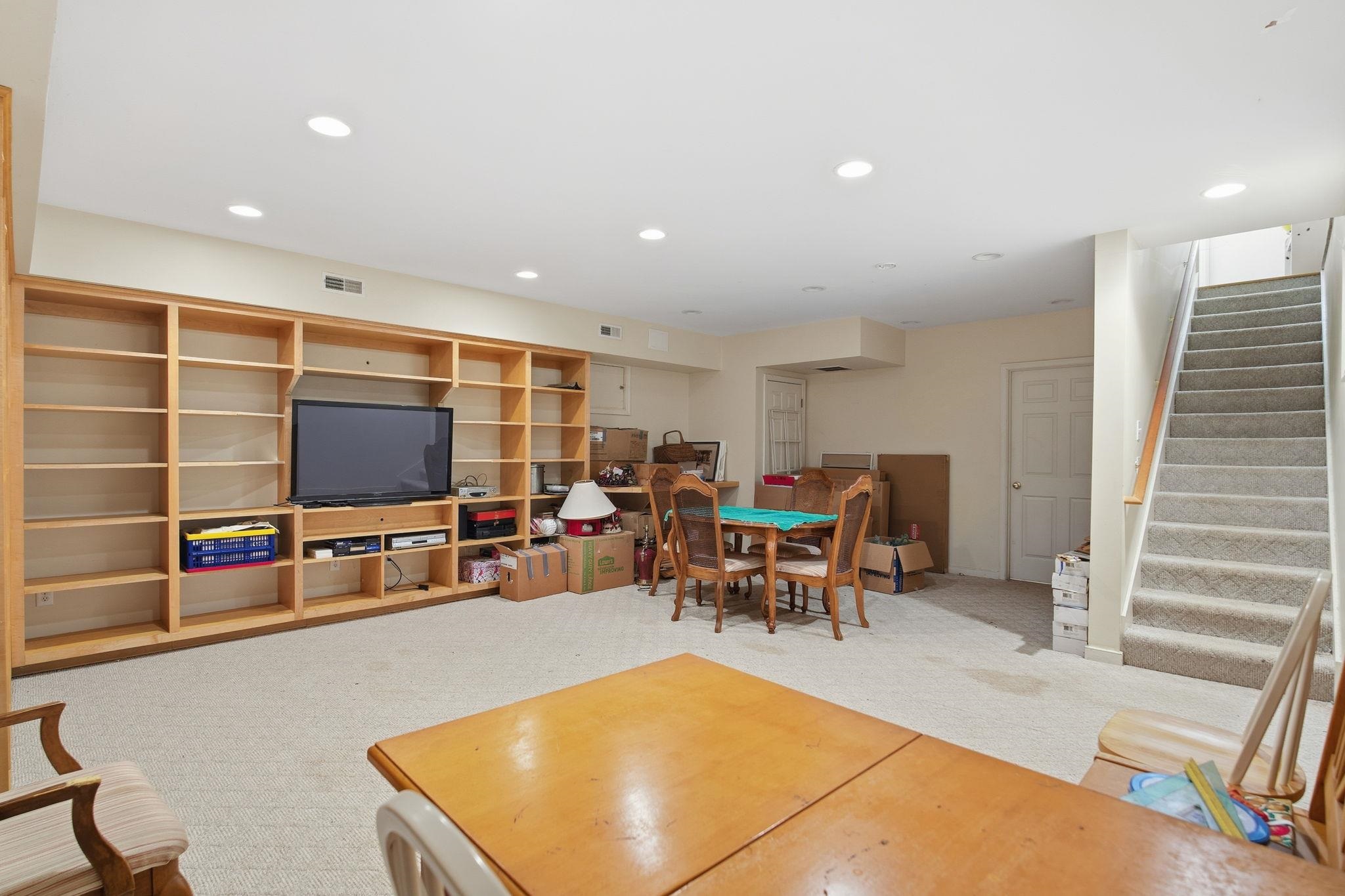 436 CHIMNEY ROCK RD