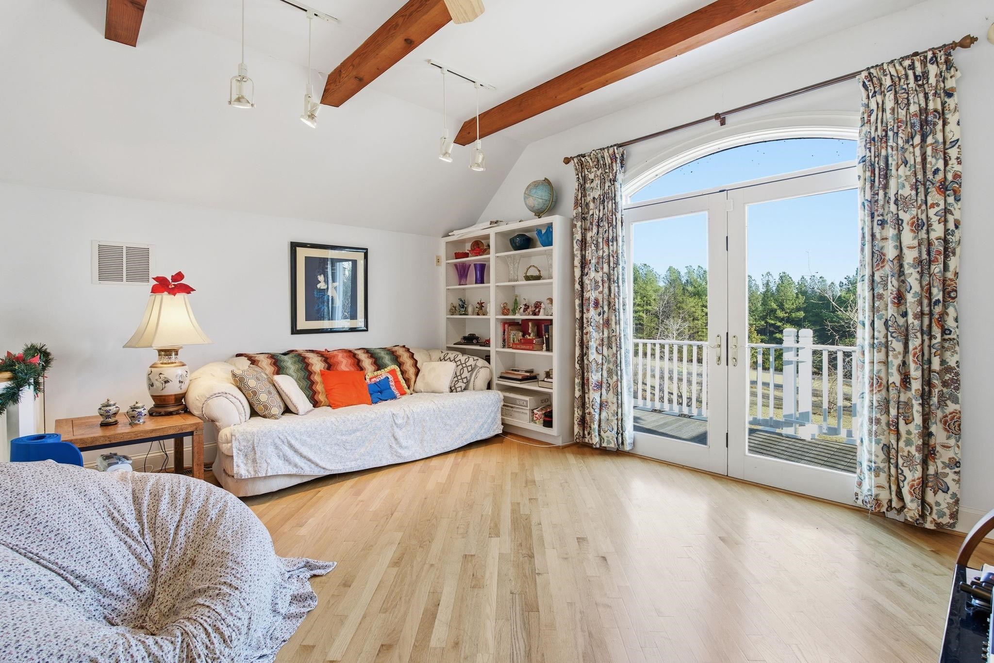 436 CHIMNEY ROCK RD