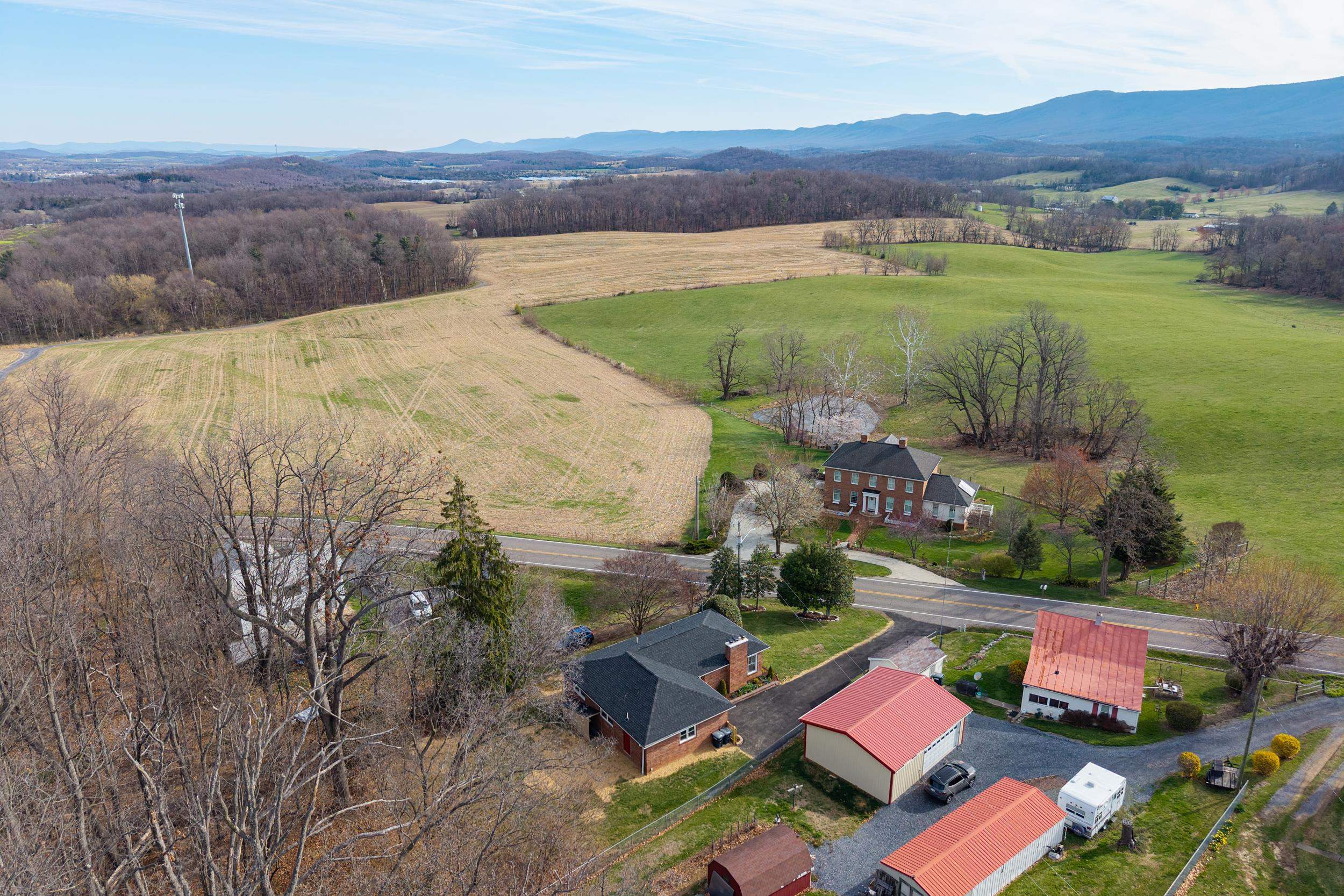 1045 SMITHLAND RD