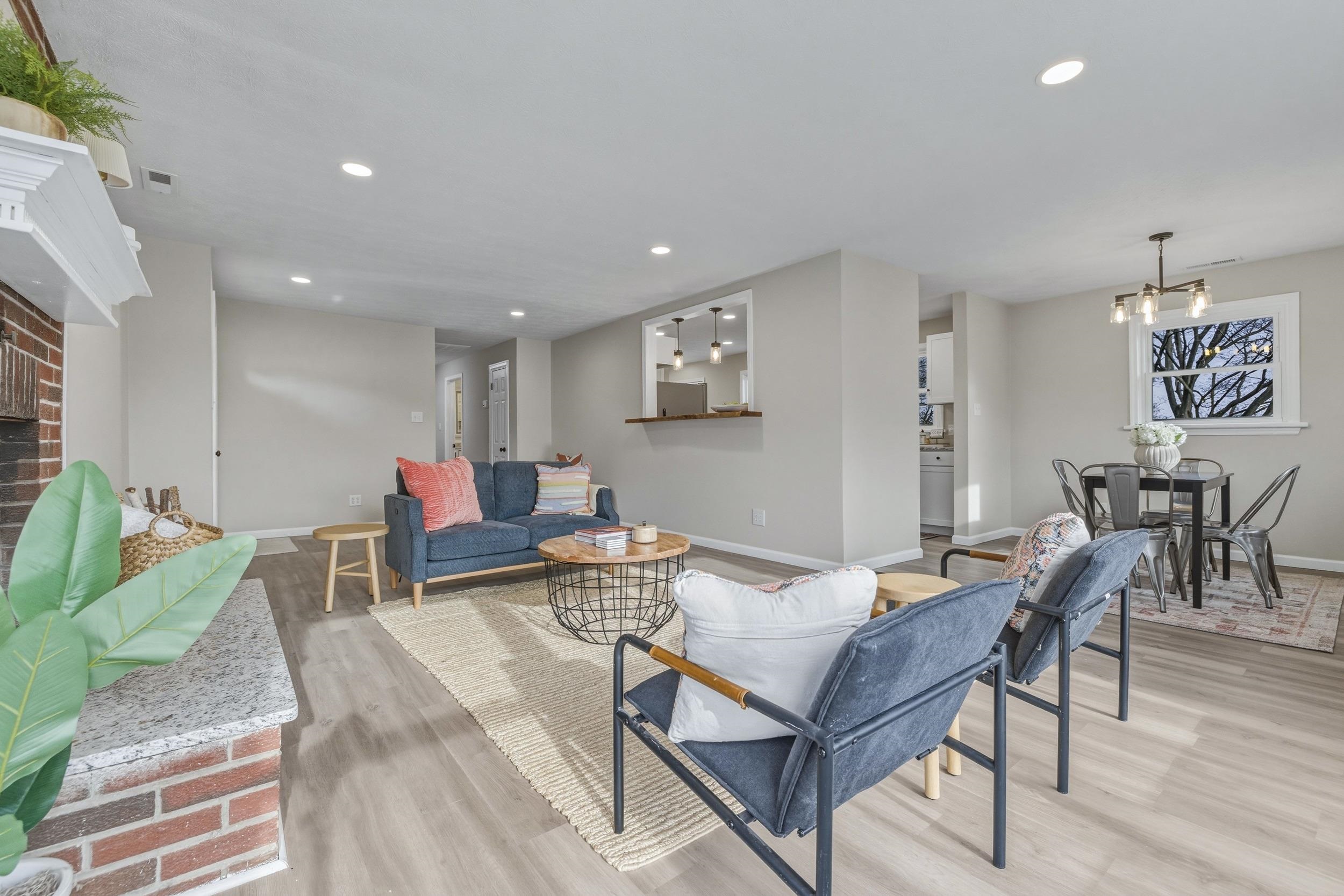1045 SMITHLAND RD