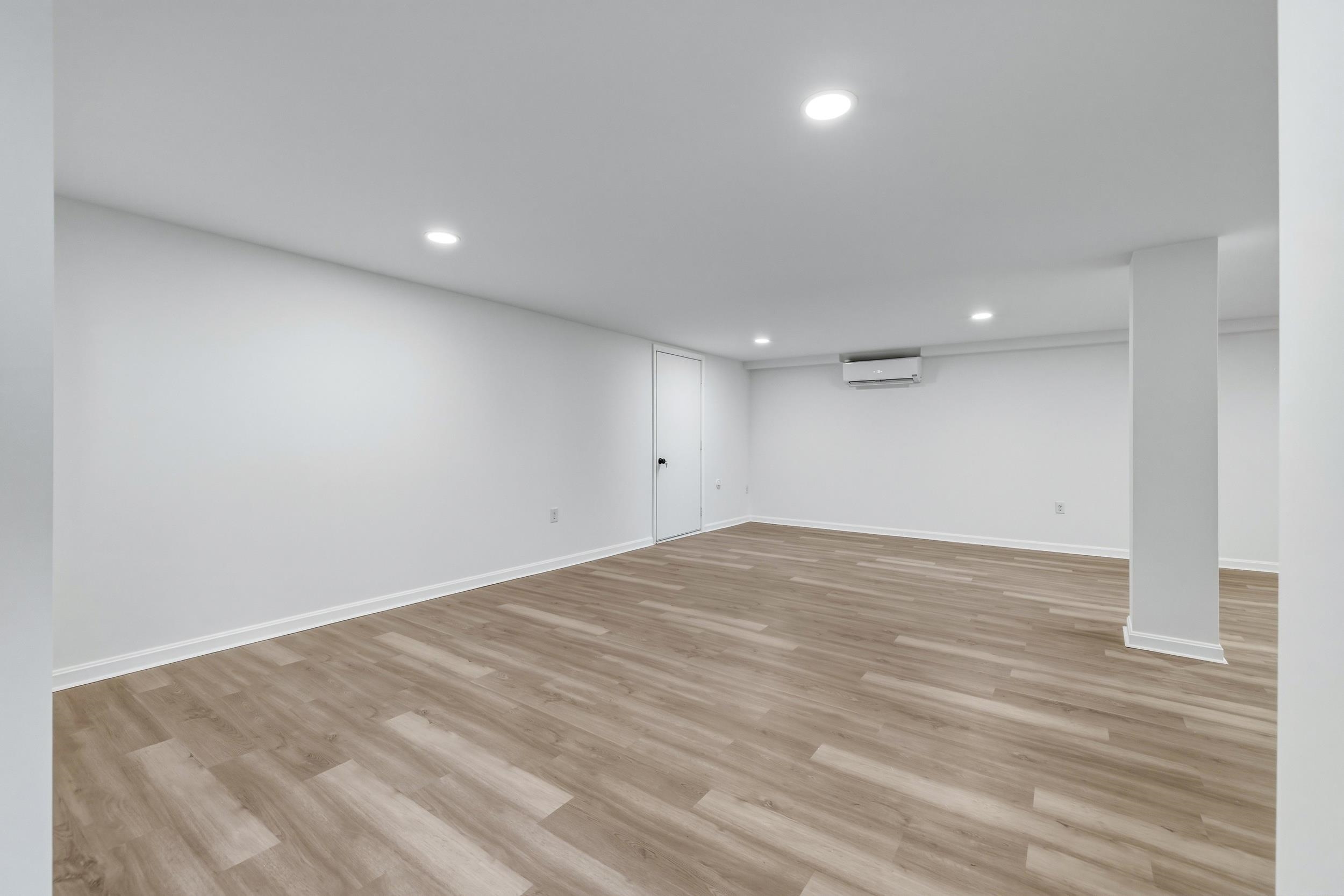 1045 SMITHLAND RD