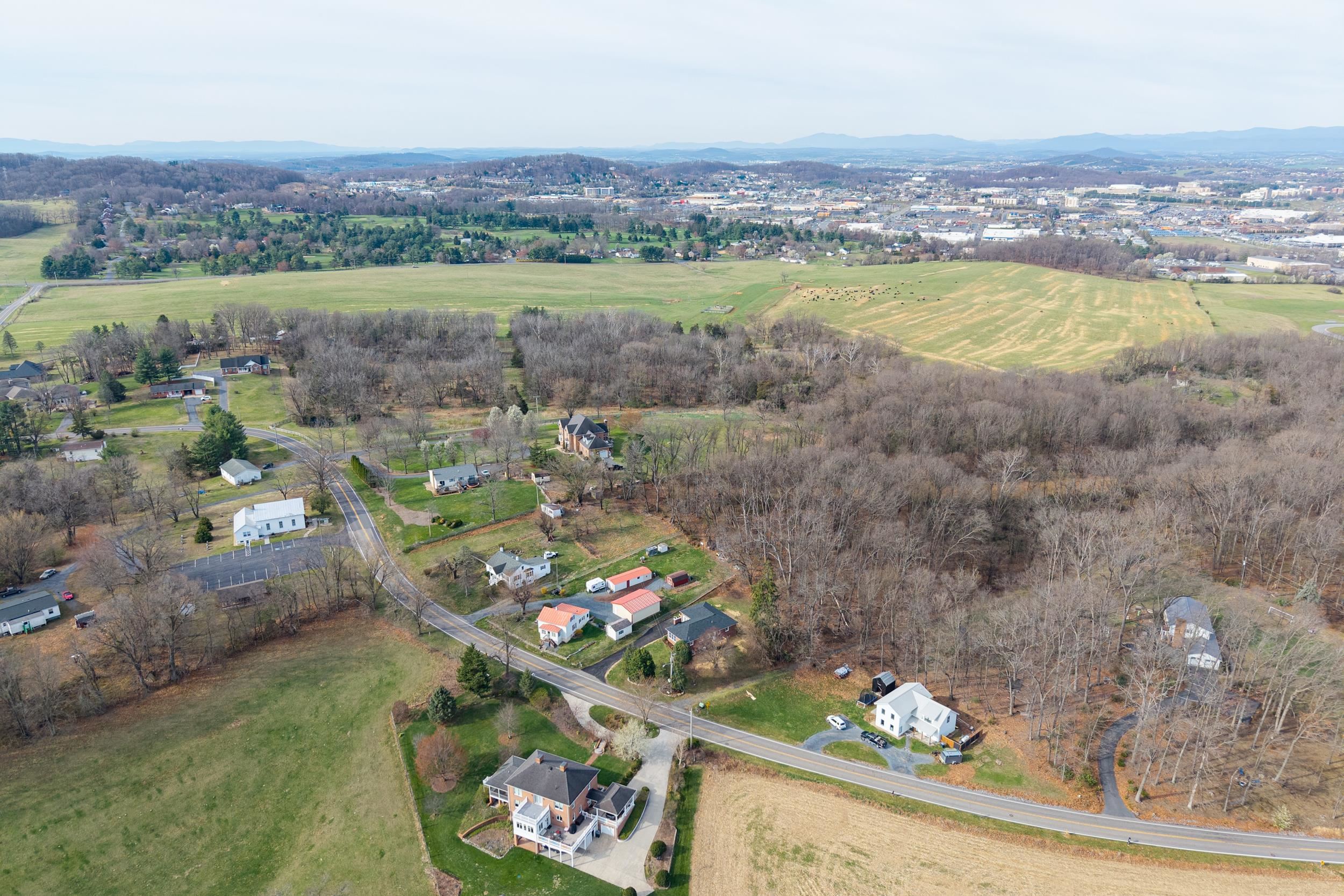 1045 SMITHLAND RD