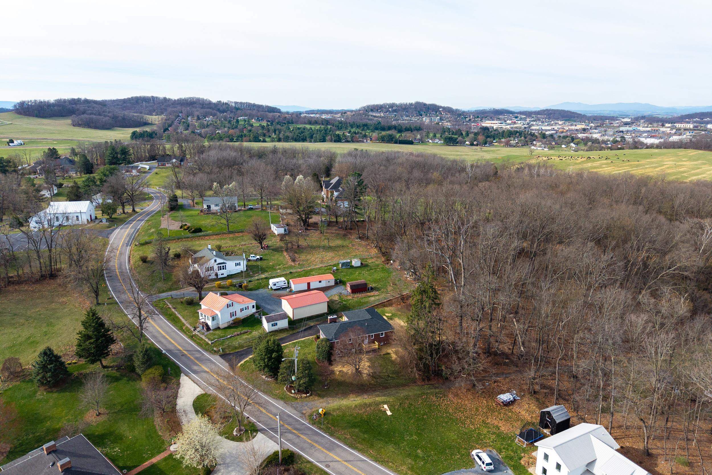 1045 SMITHLAND RD