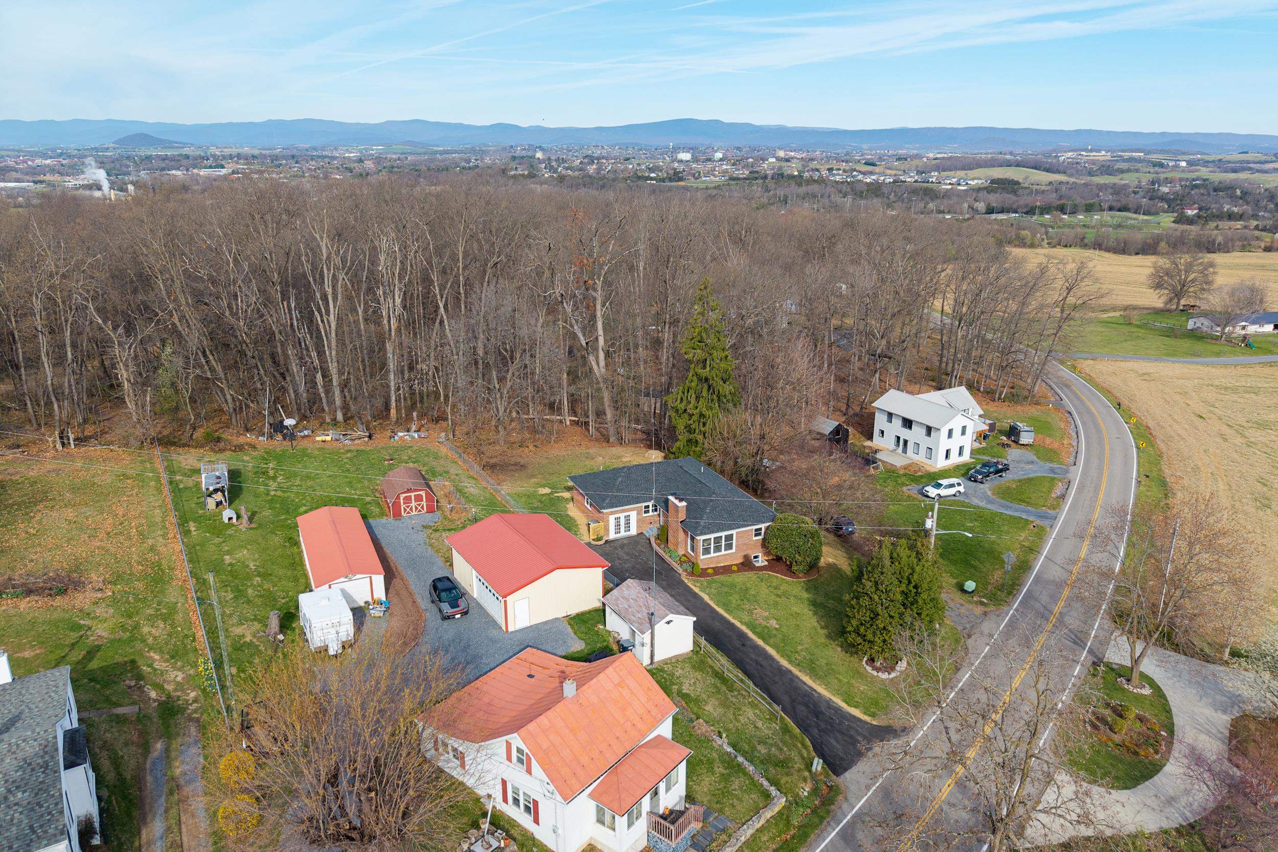 1045 SMITHLAND RD