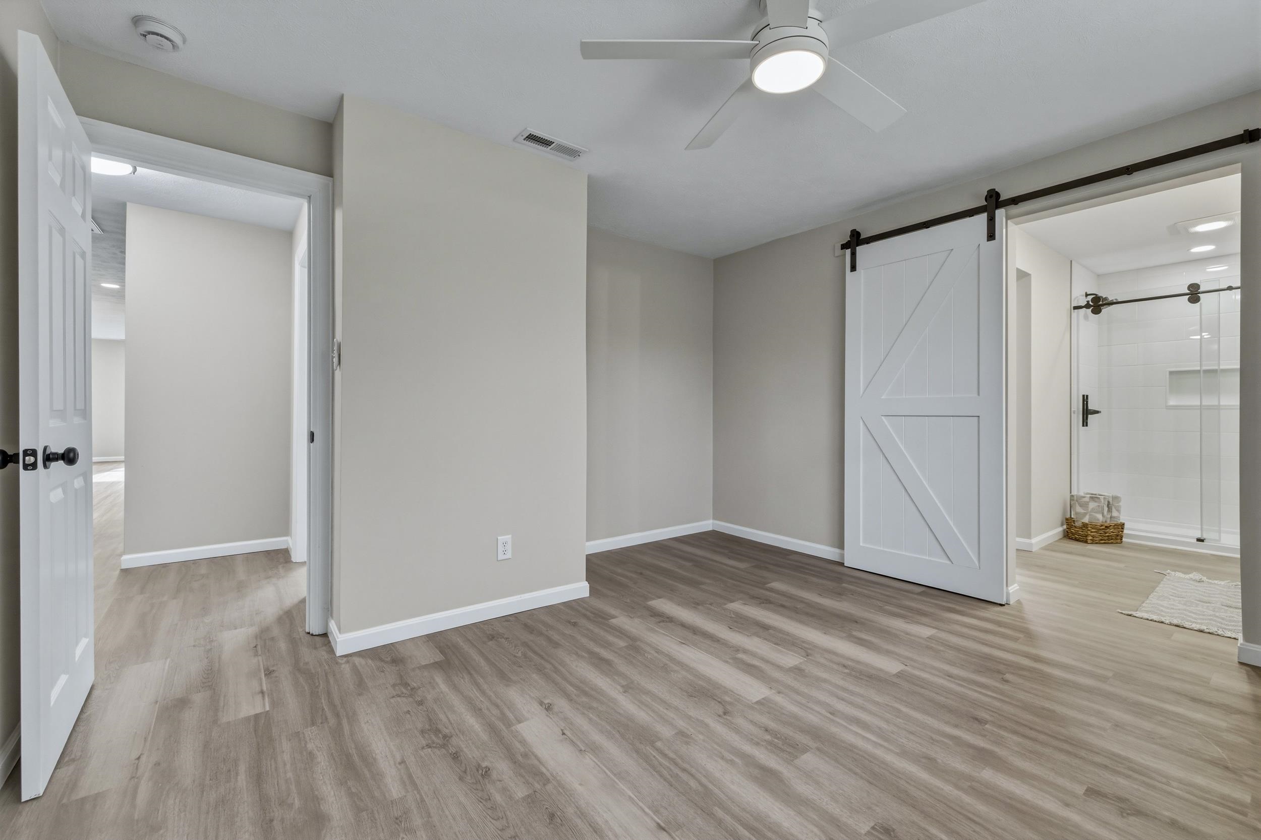 1045 SMITHLAND RD