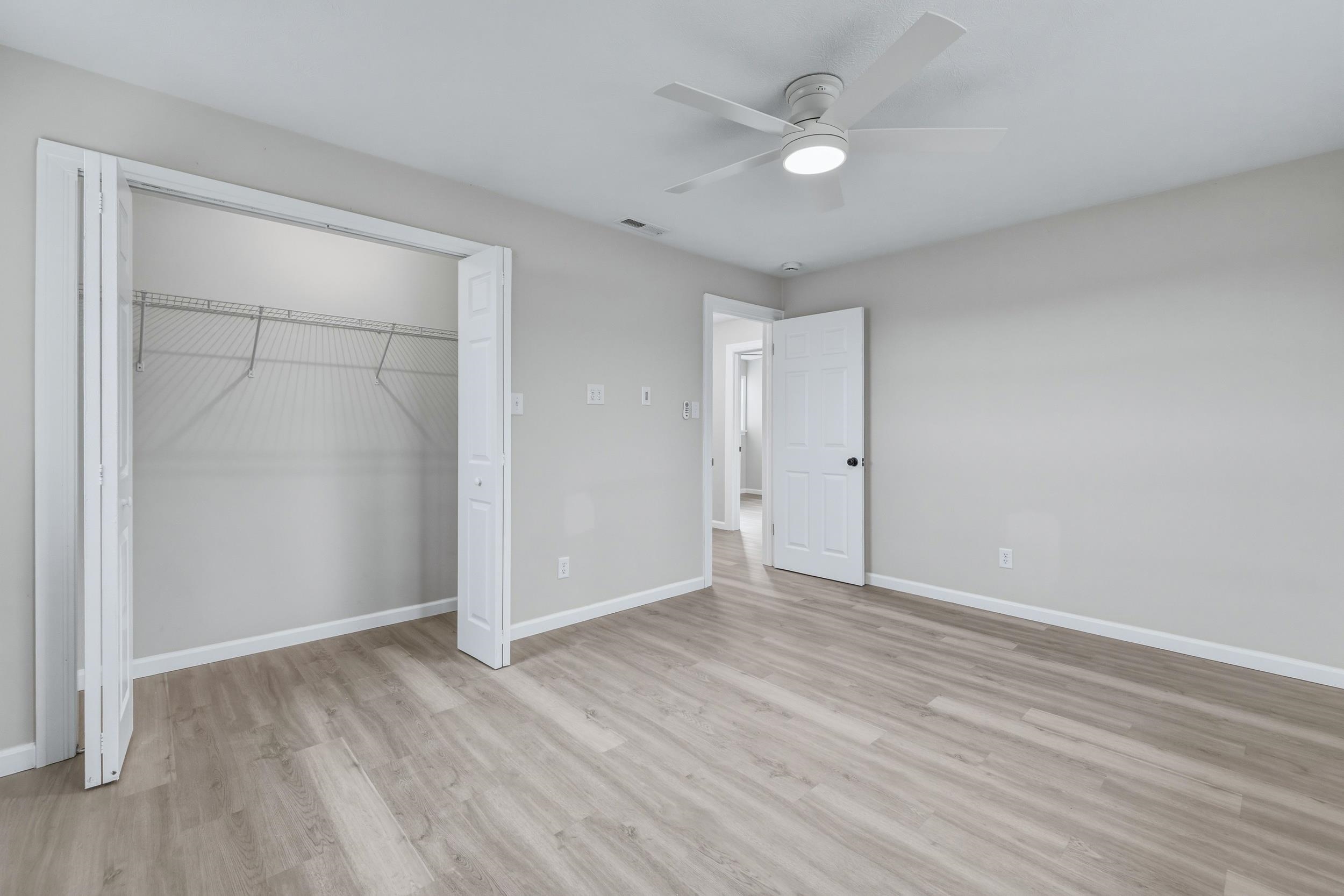 1045 SMITHLAND RD