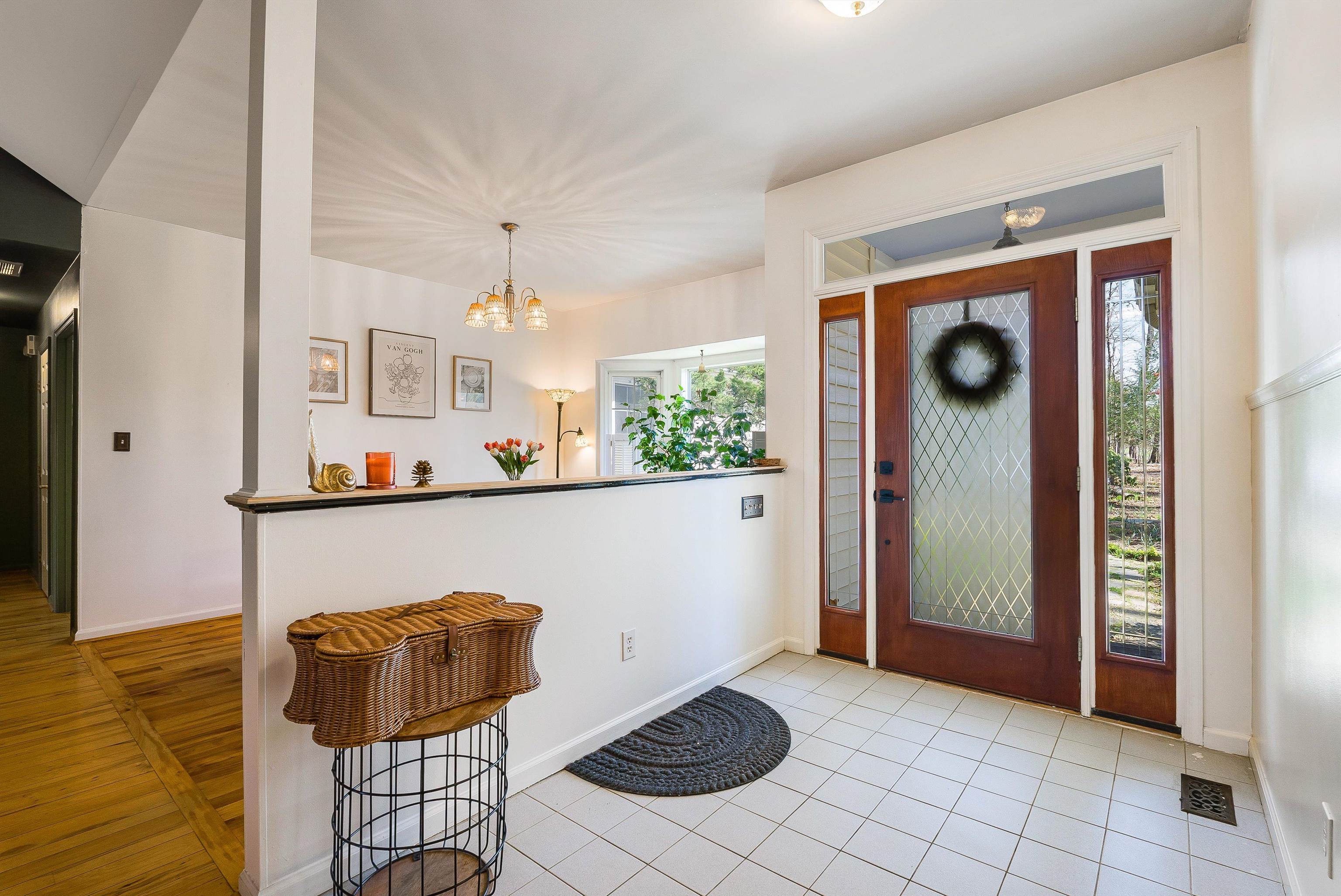 553 HIDDEN VALLEYS RD