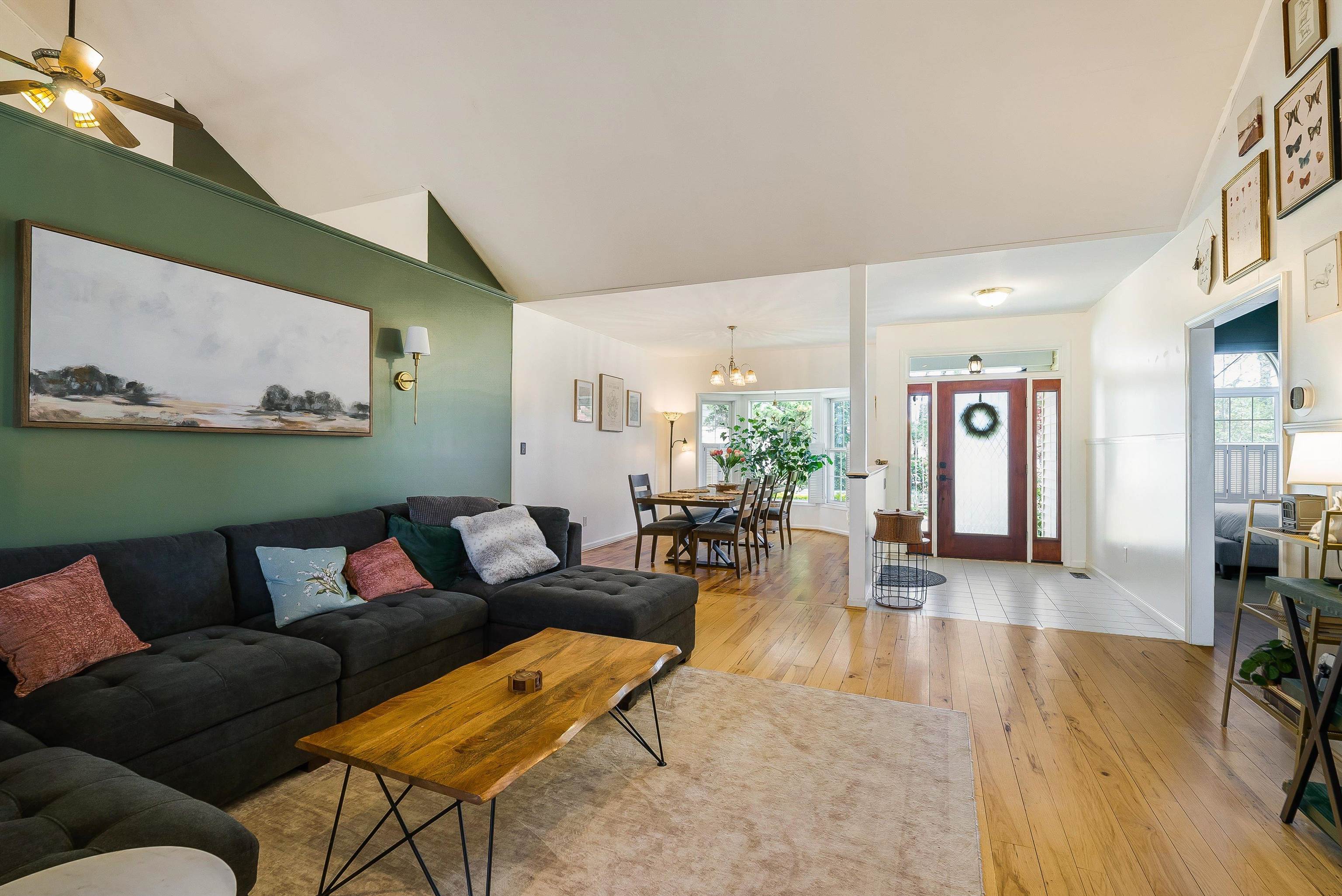 553 HIDDEN VALLEYS RD