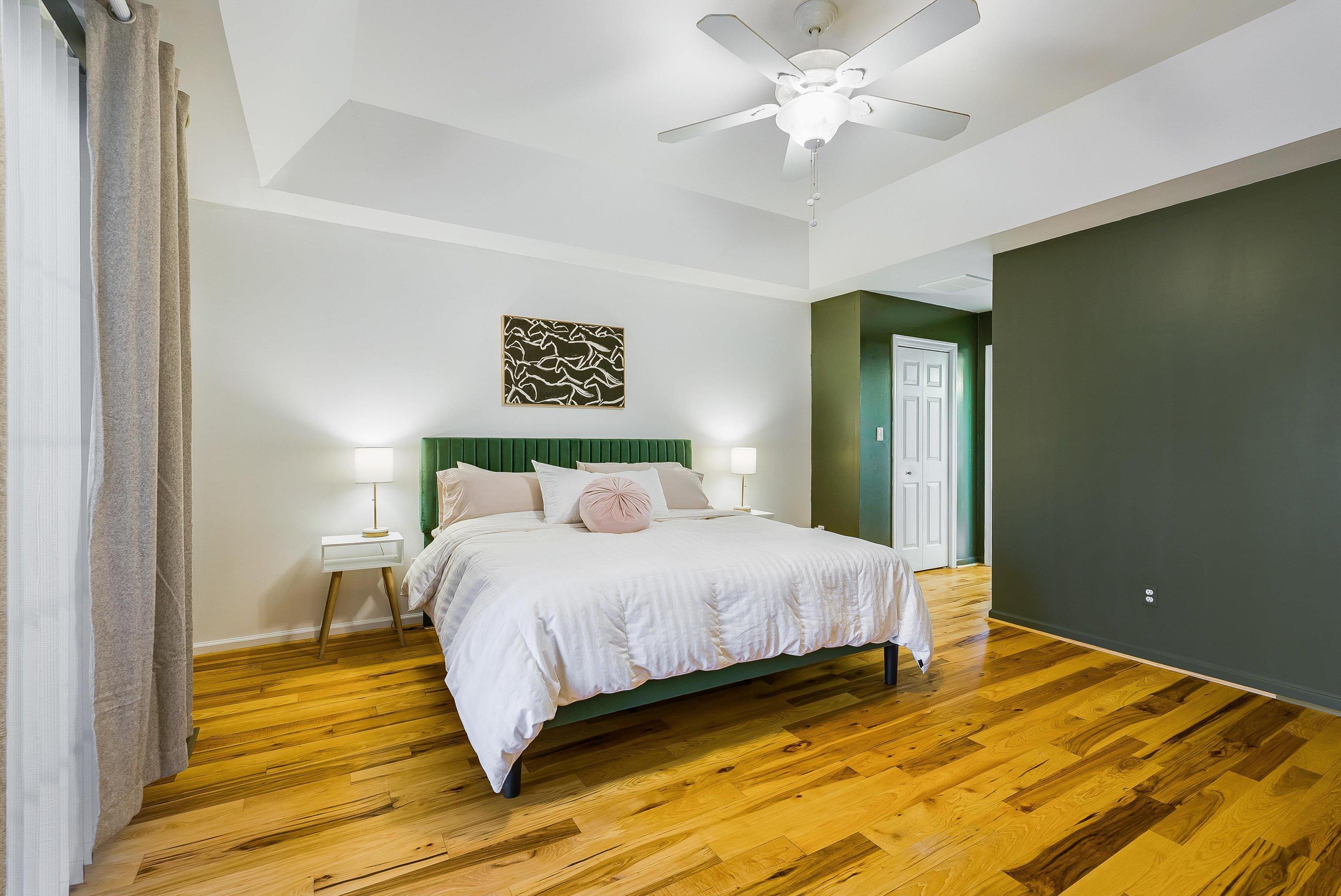 553 HIDDEN VALLEYS RD