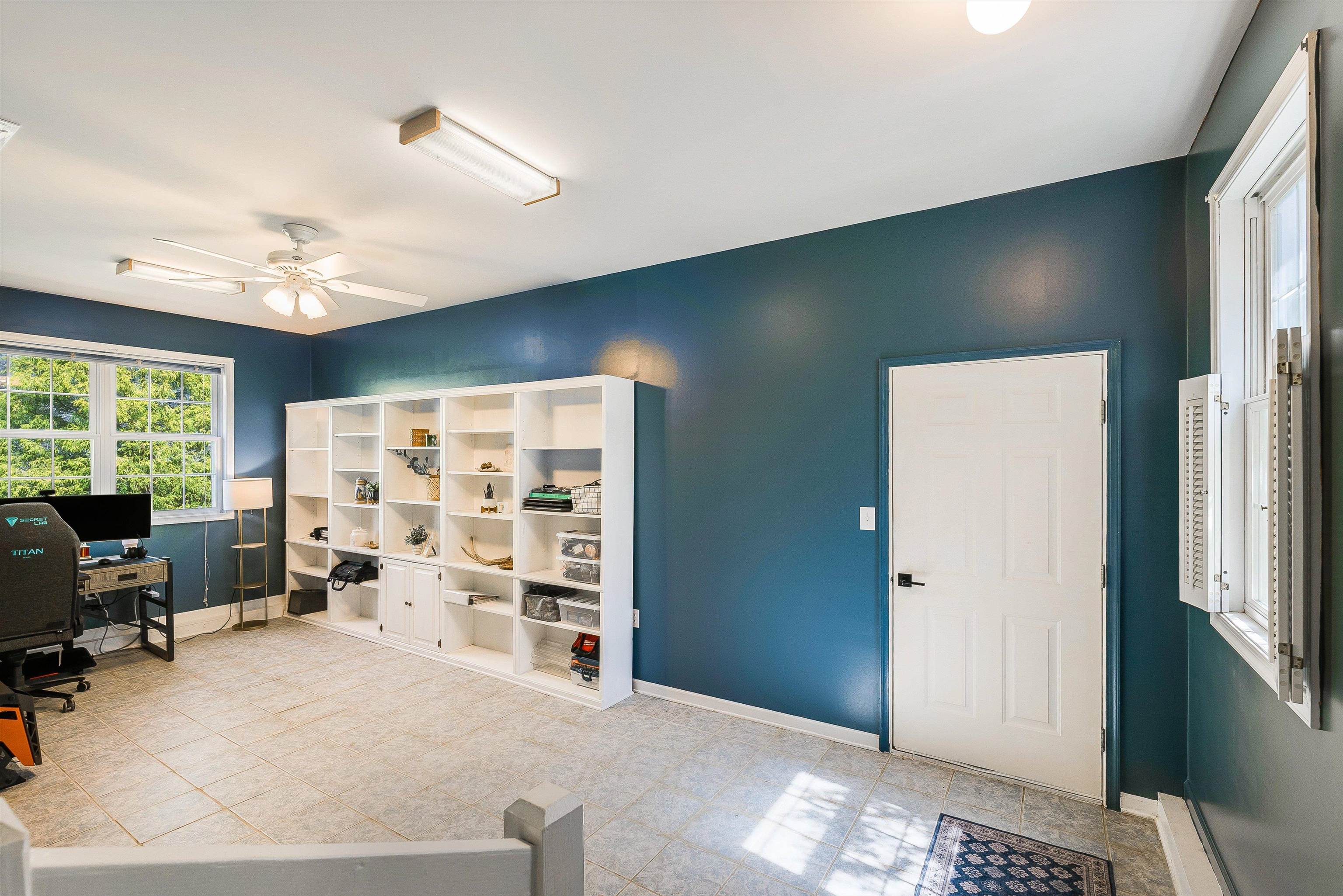 553 HIDDEN VALLEYS RD