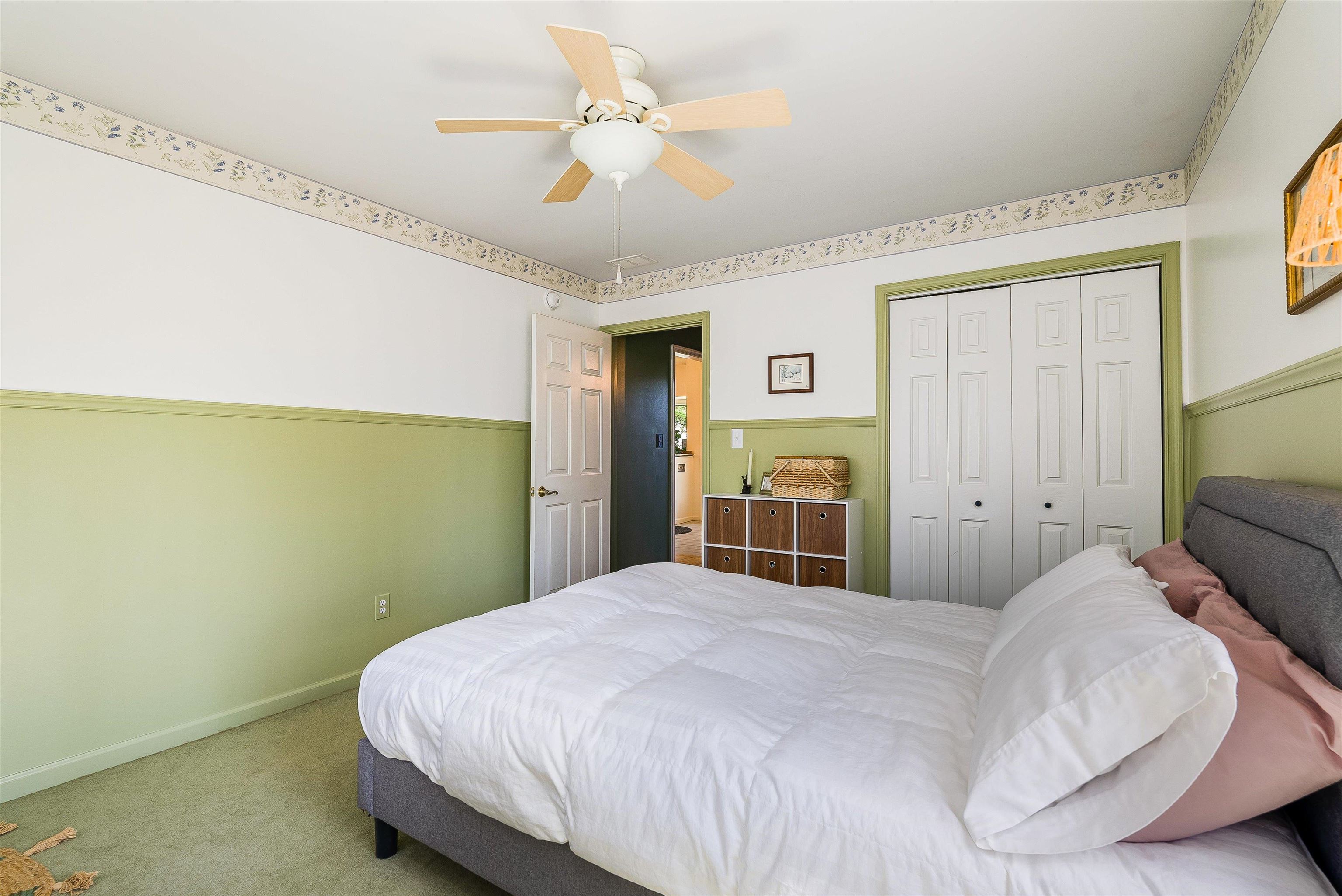 553 HIDDEN VALLEYS RD