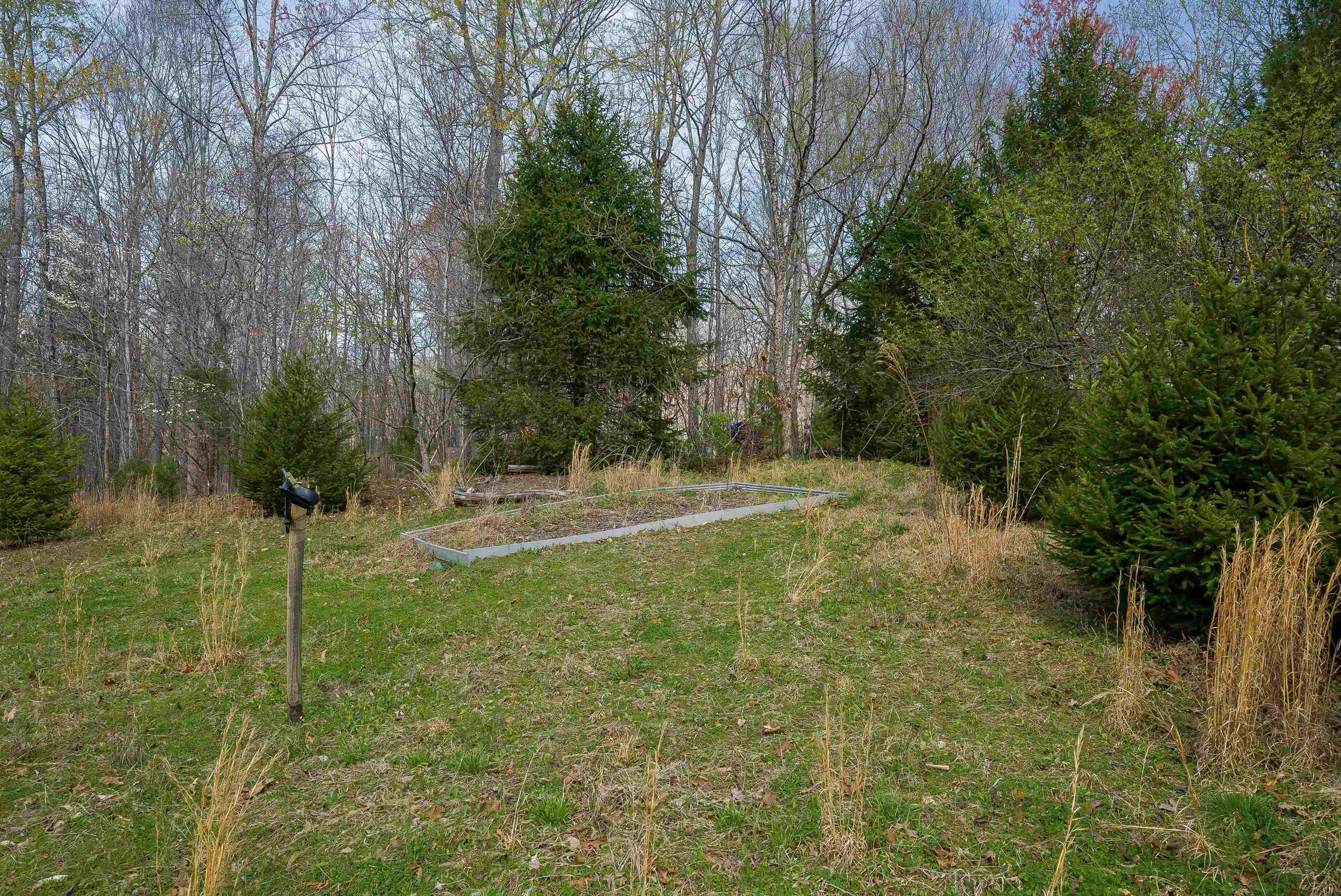 553 HIDDEN VALLEYS RD