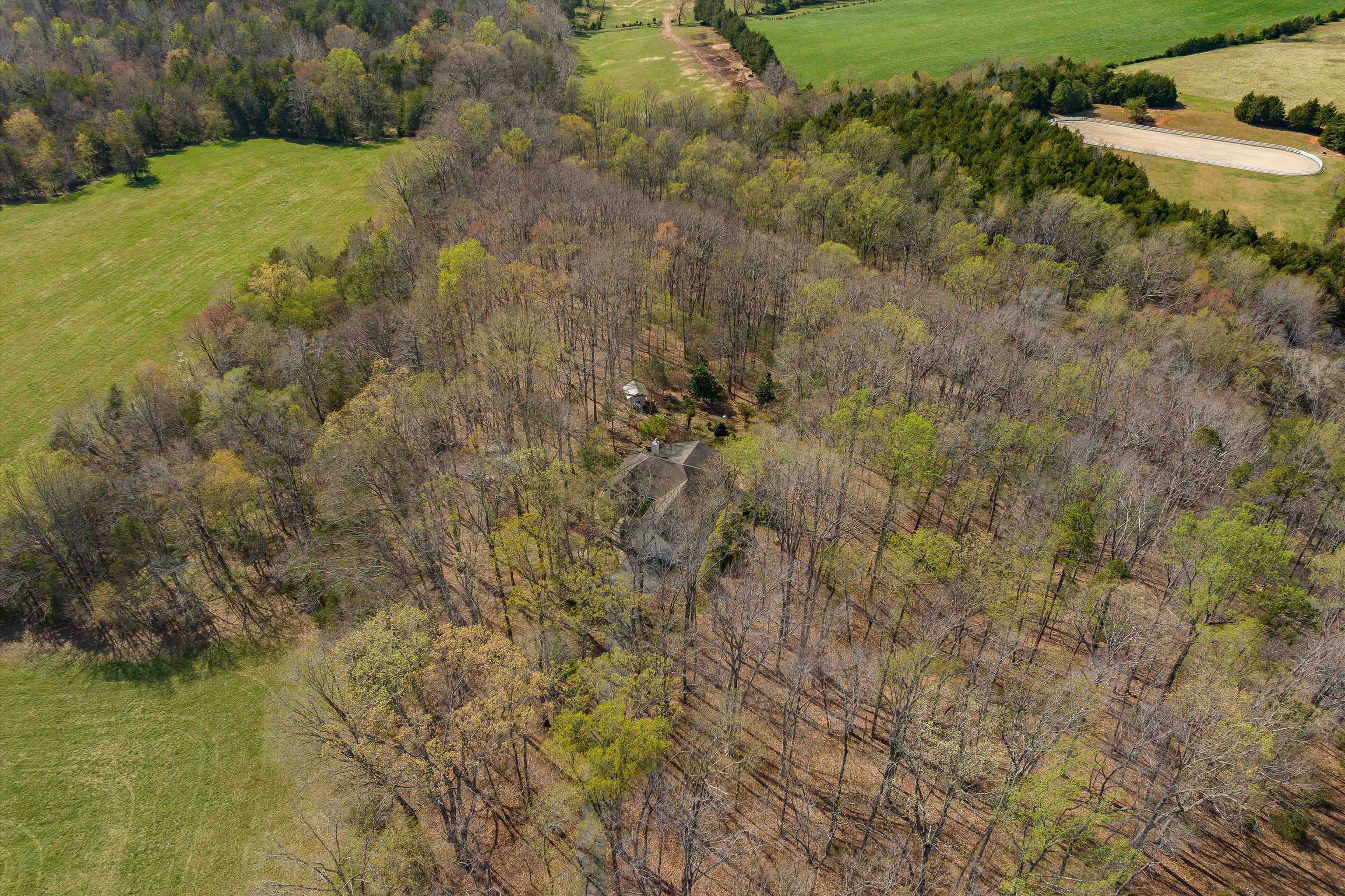 553 HIDDEN VALLEYS RD