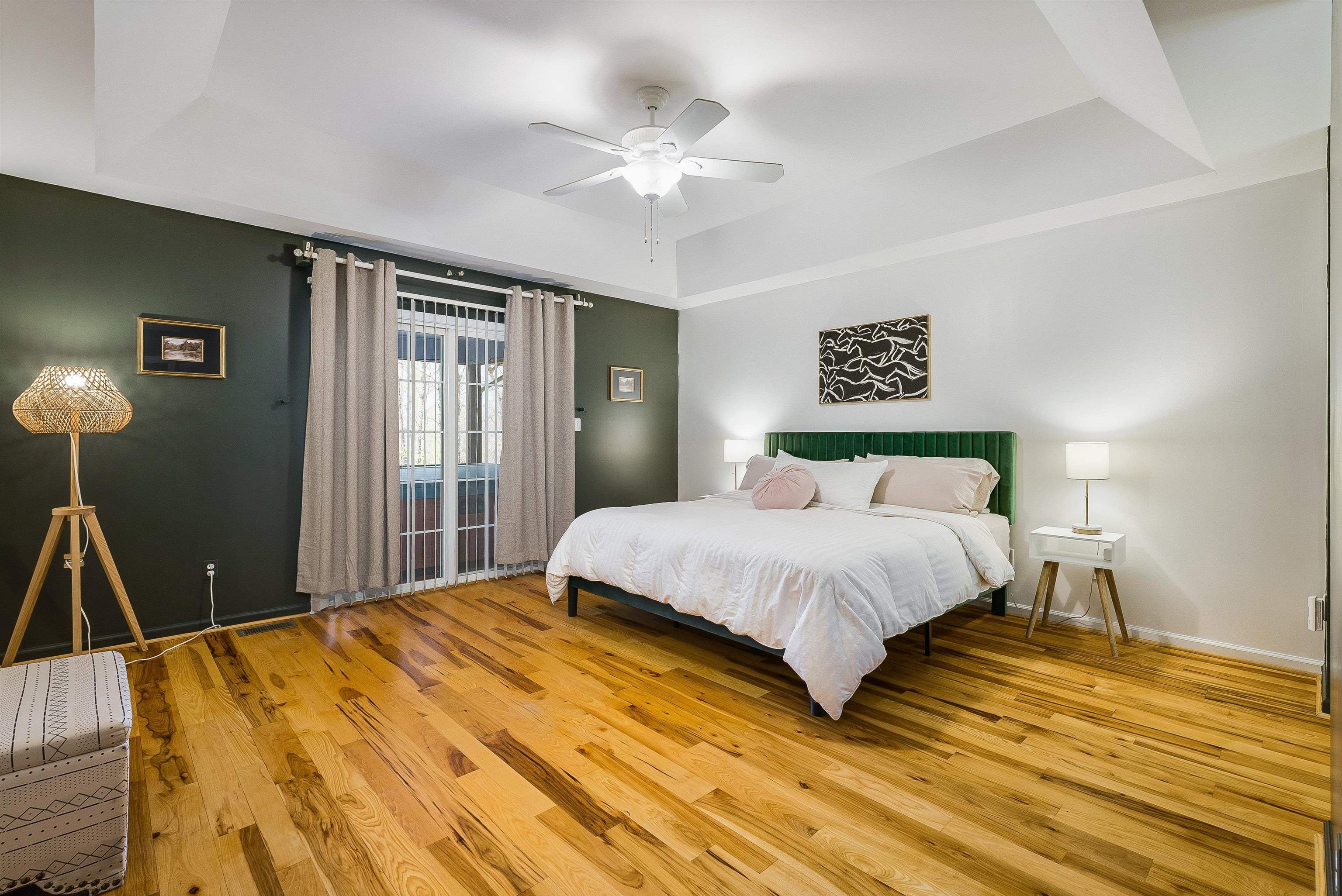 553 HIDDEN VALLEYS RD