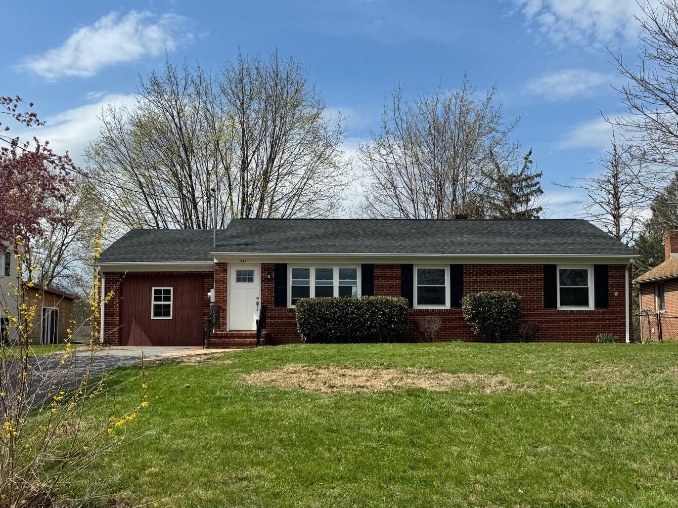 555 HARTMAN DR
