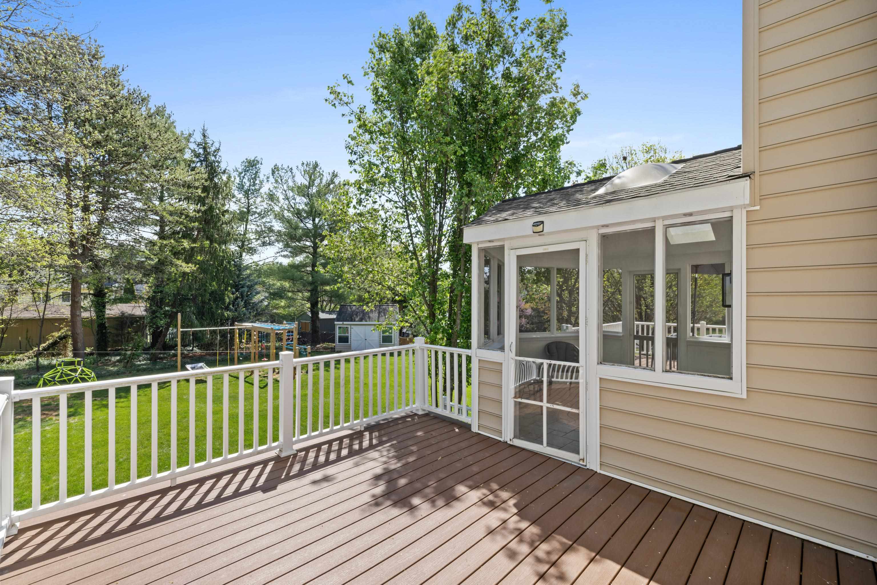 1368 BLUEWATER RD
