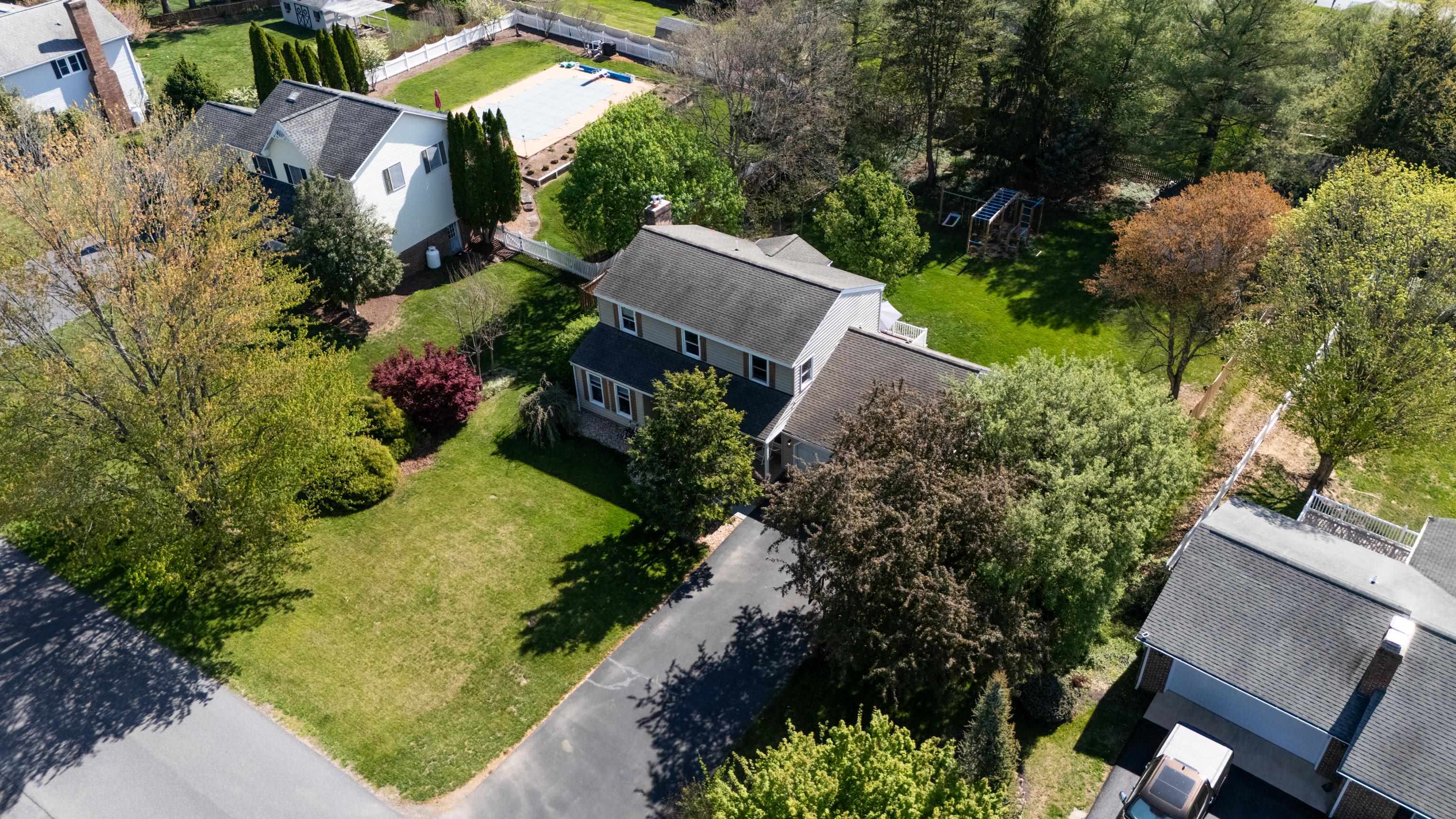 1368 BLUEWATER RD